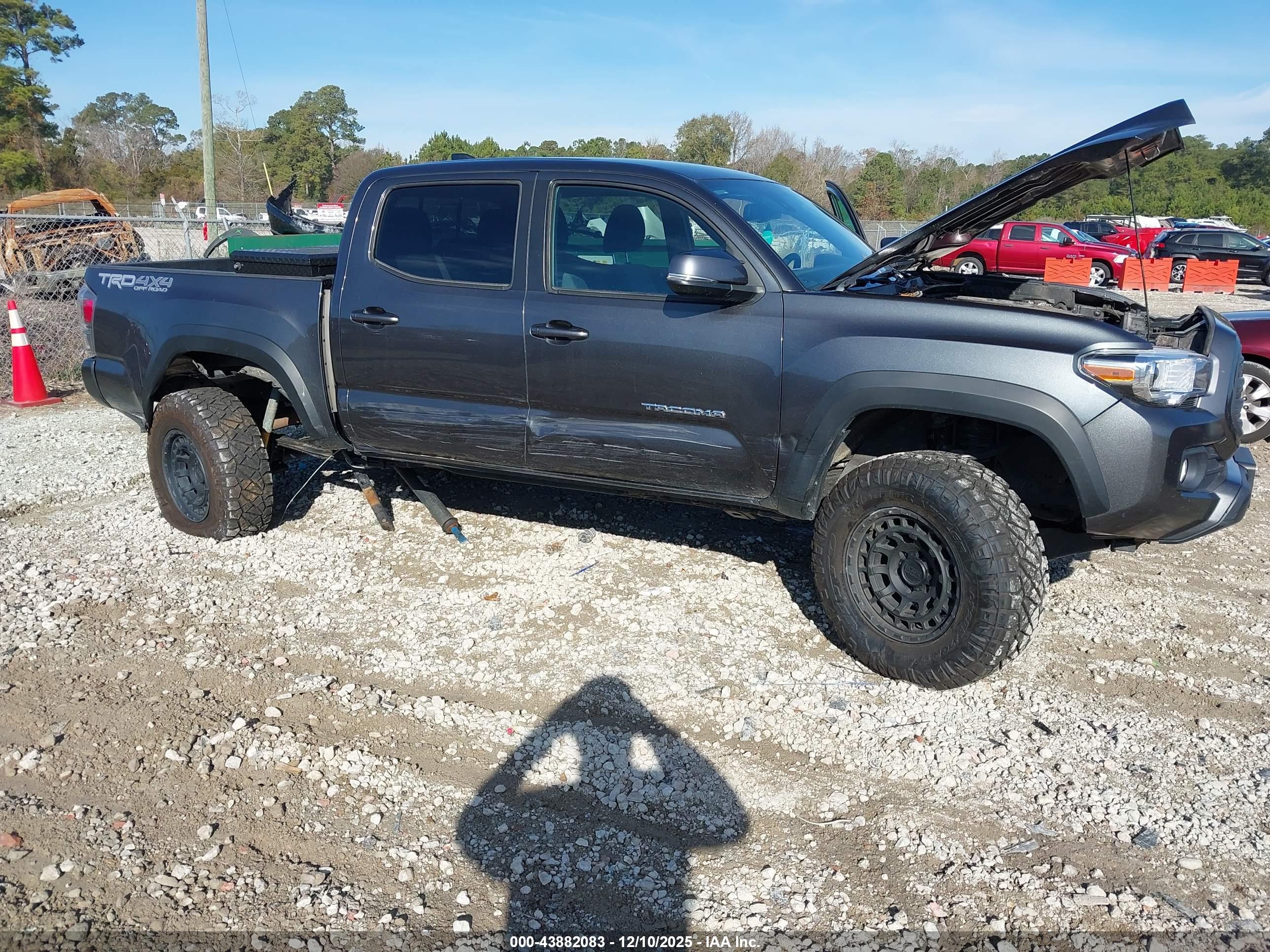 TOYOTA TACOMA image 6