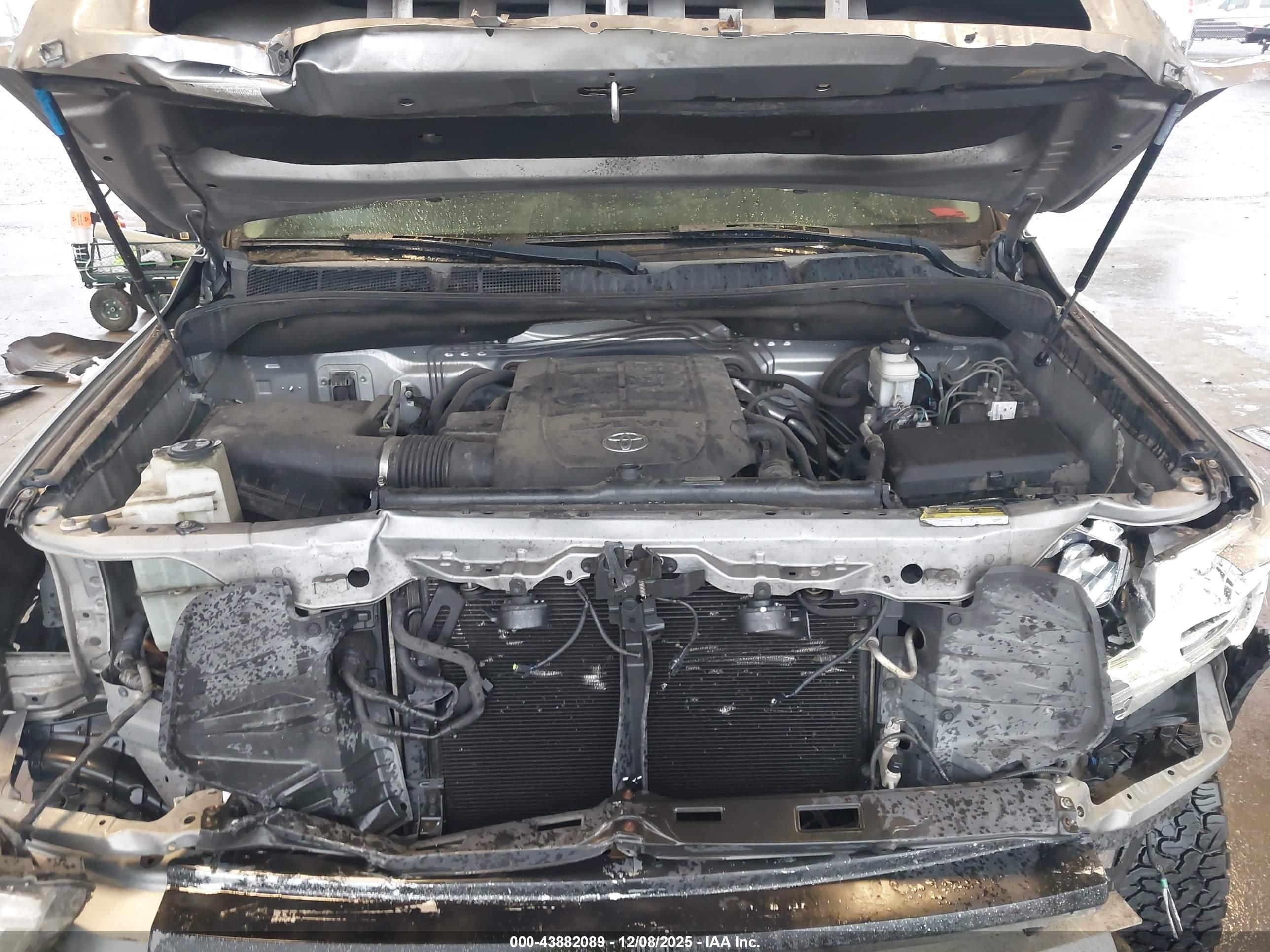 TOYOTA TUNDRA image 10