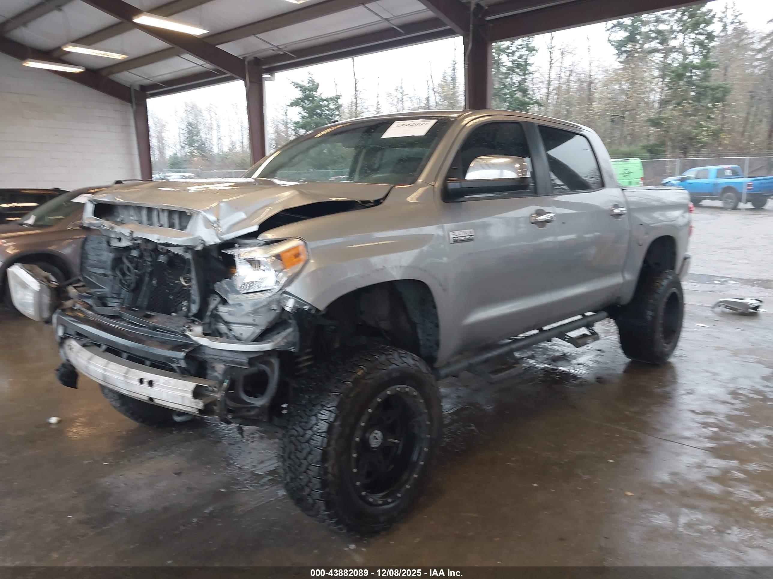 TOYOTA TUNDRA image 2