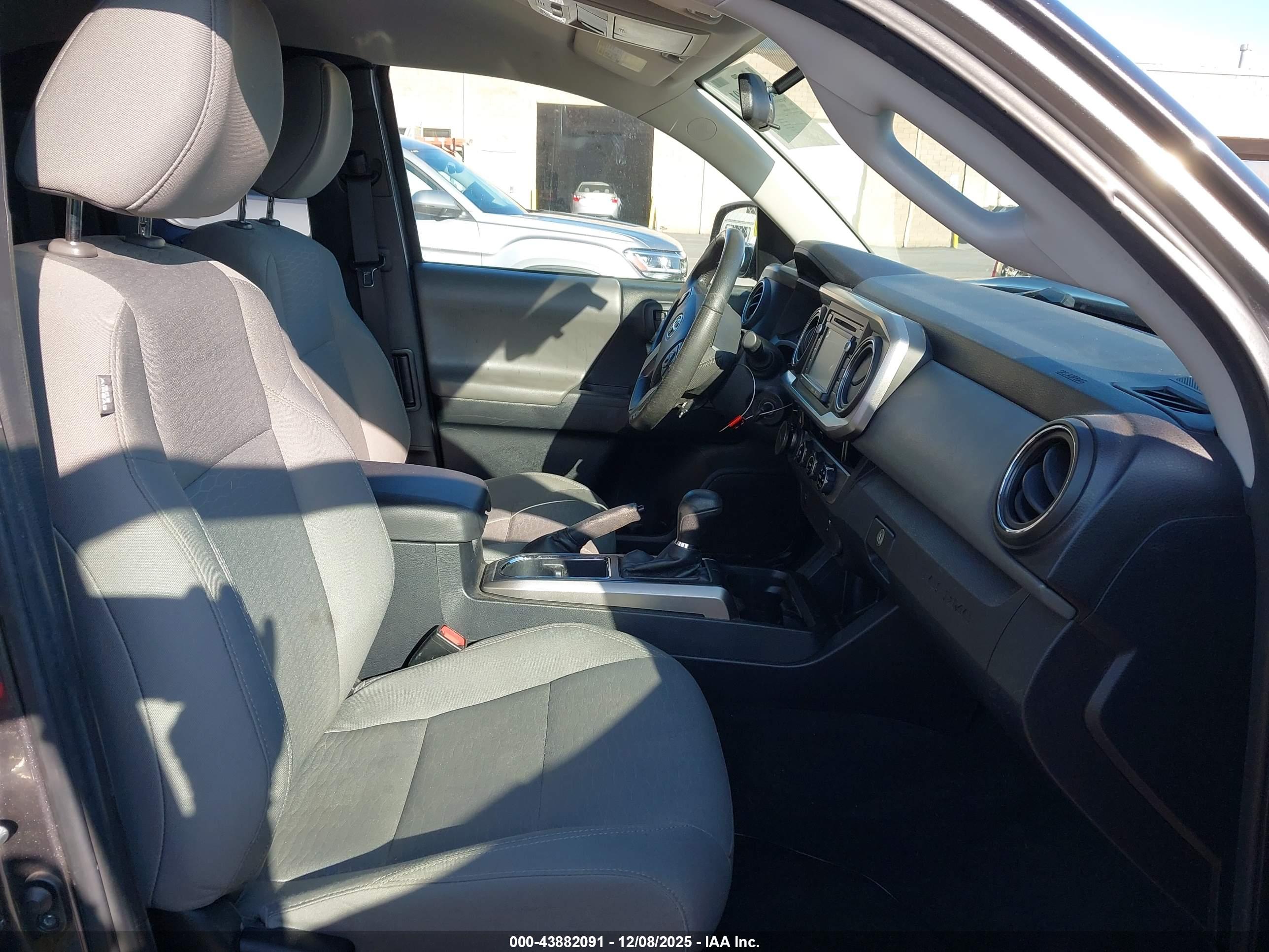 TOYOTA TACOMA image 5
