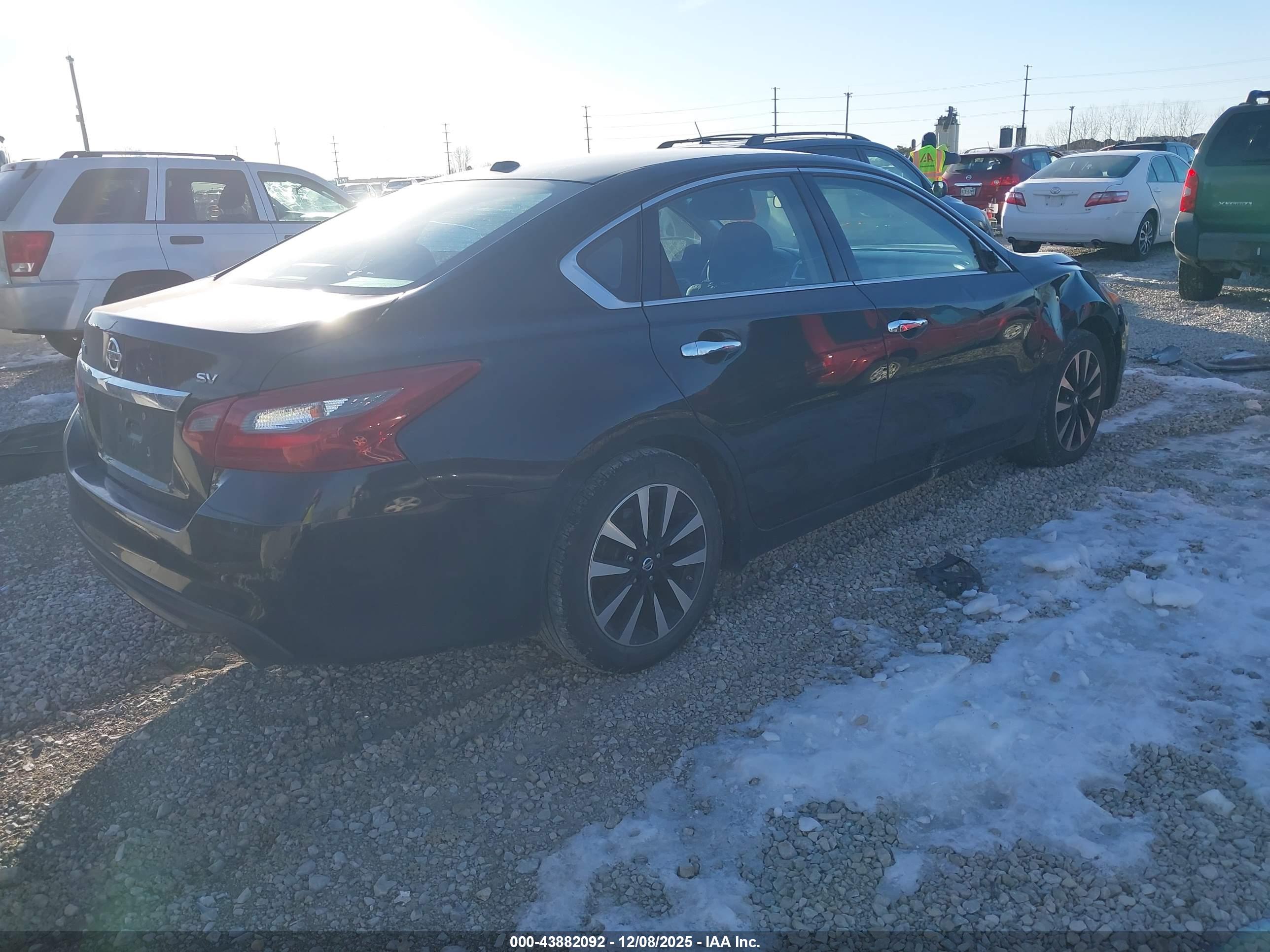 NISSAN ALTIMA image 4