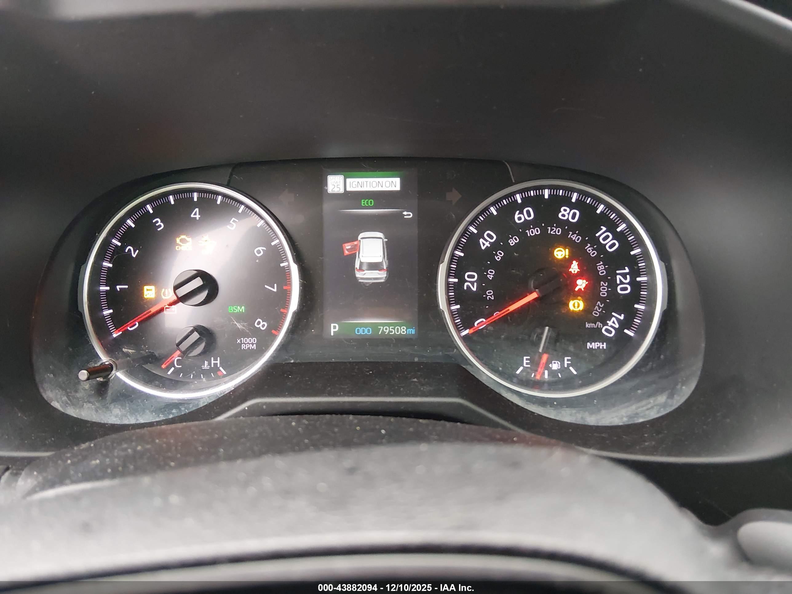 TOYOTA RAV4 image 7