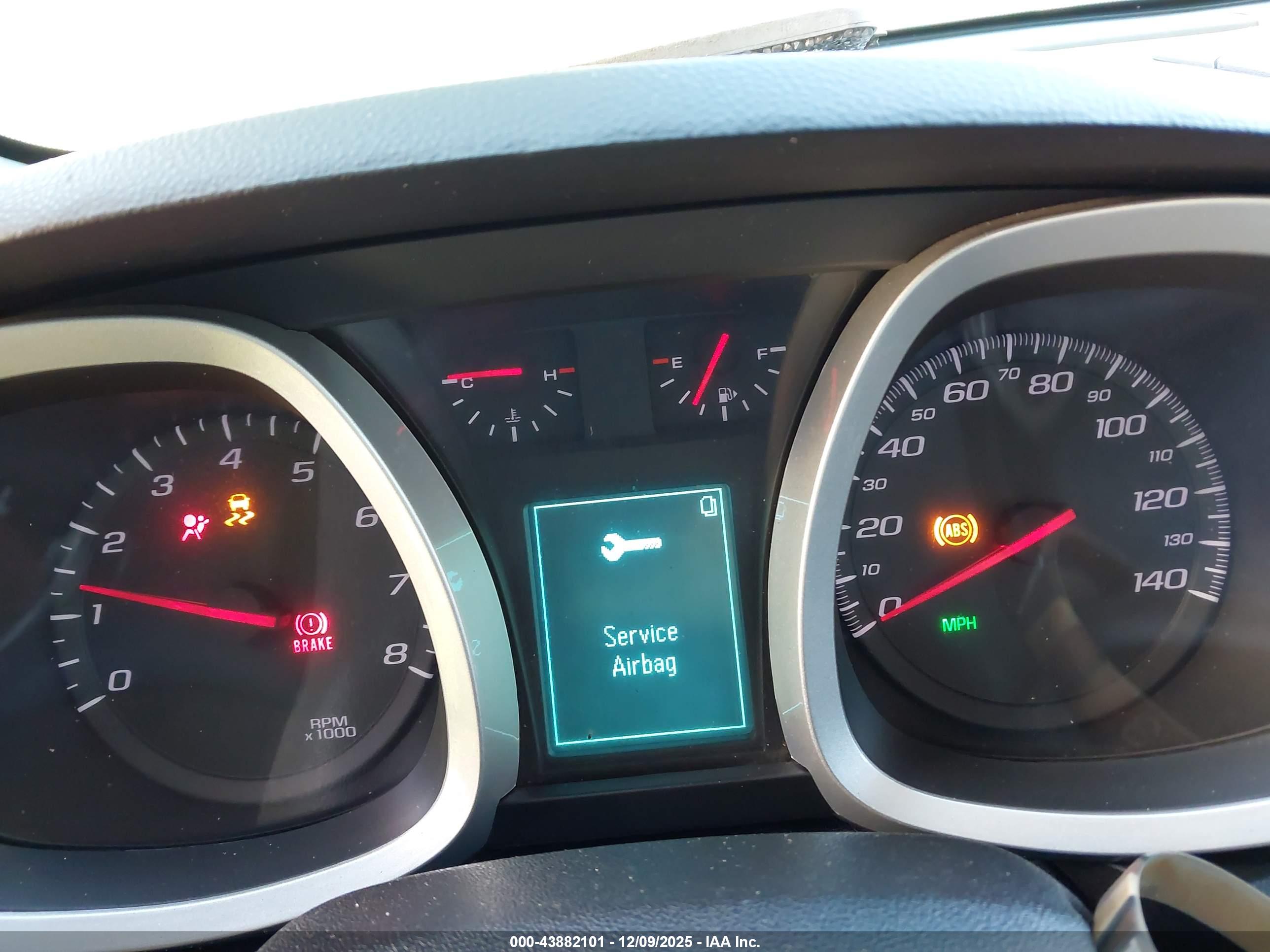 CHEVROLET EQUINOX image 7