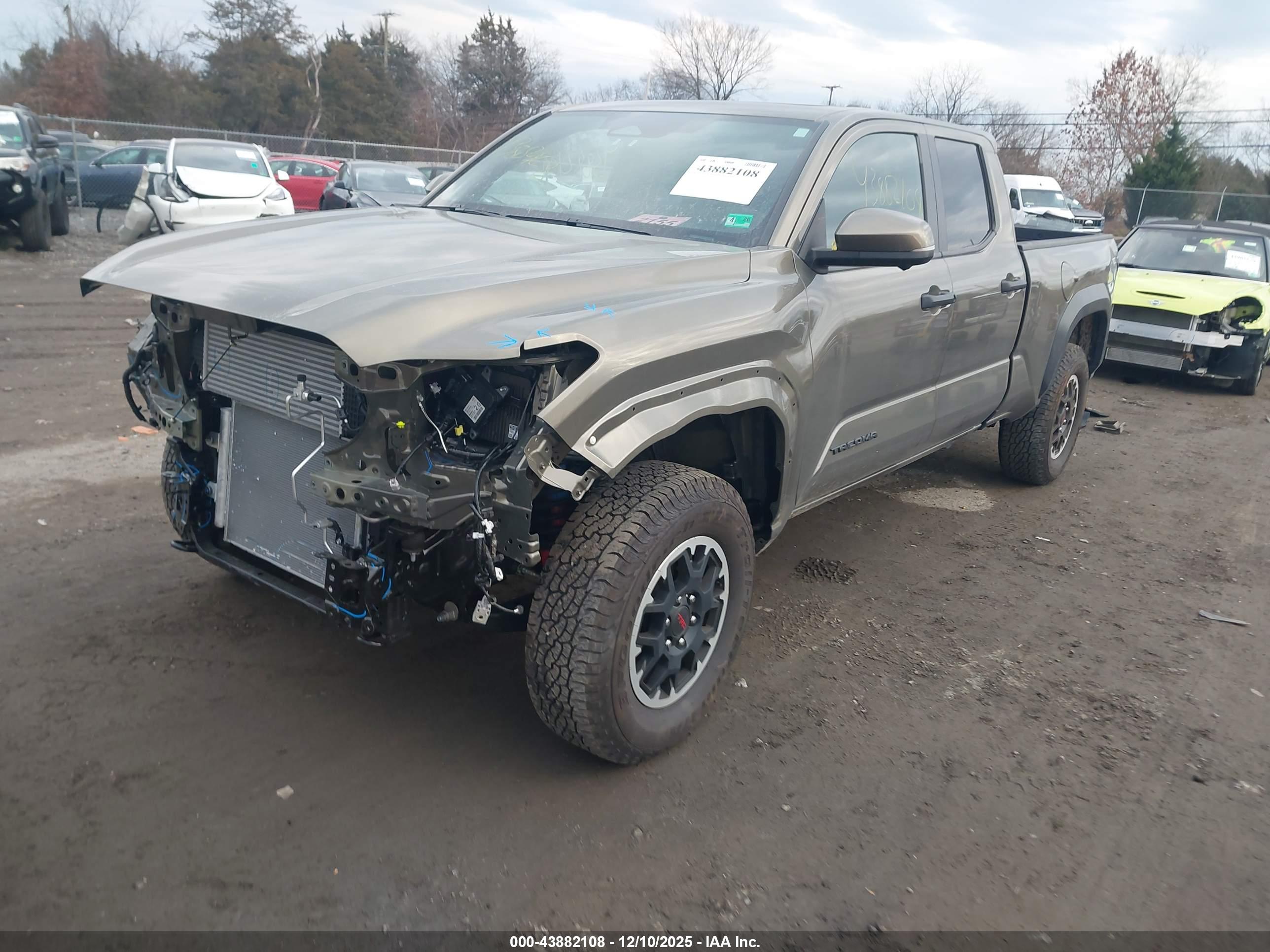 TOYOTA TACOMA image 2