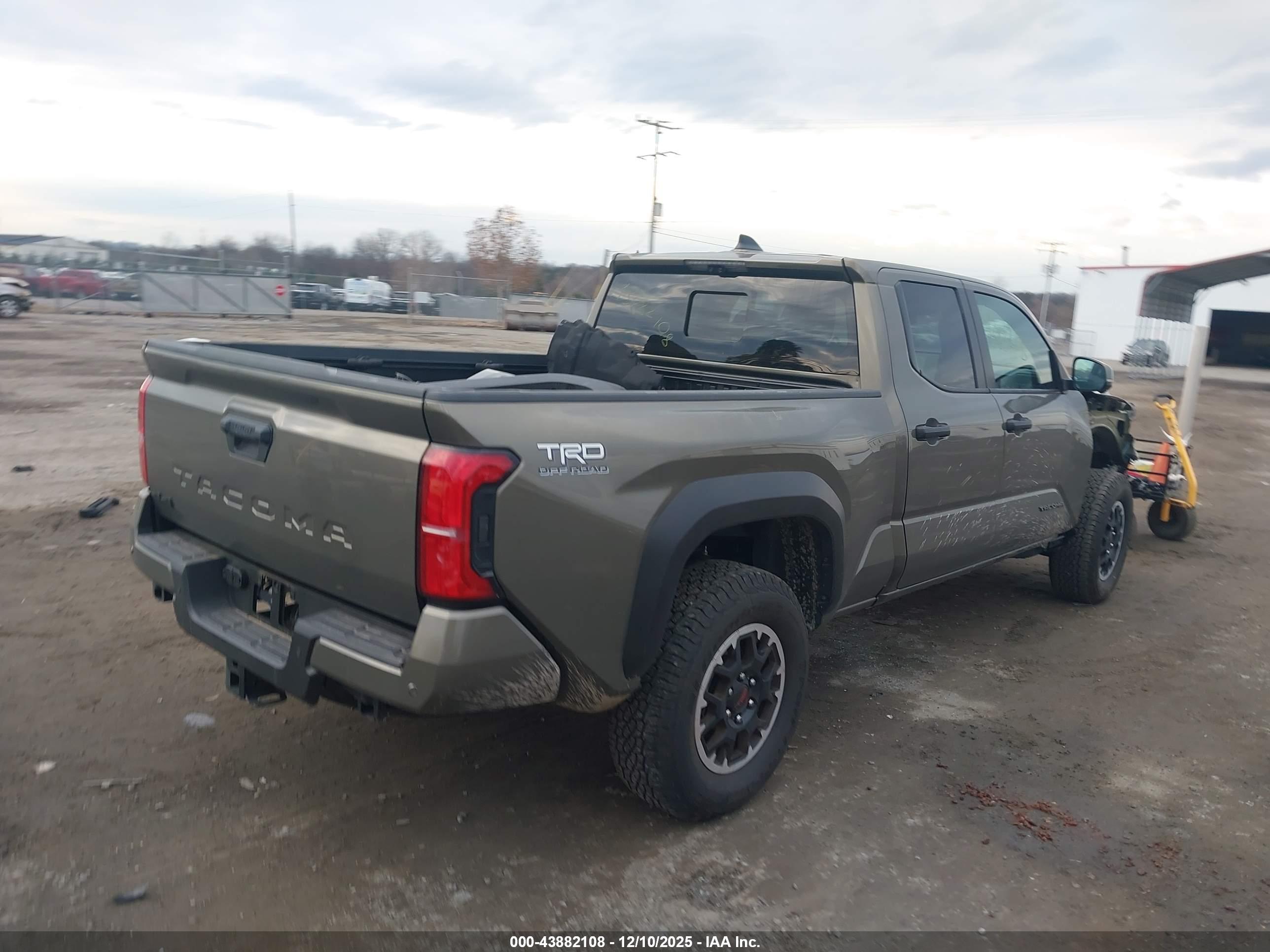 TOYOTA TACOMA image 4