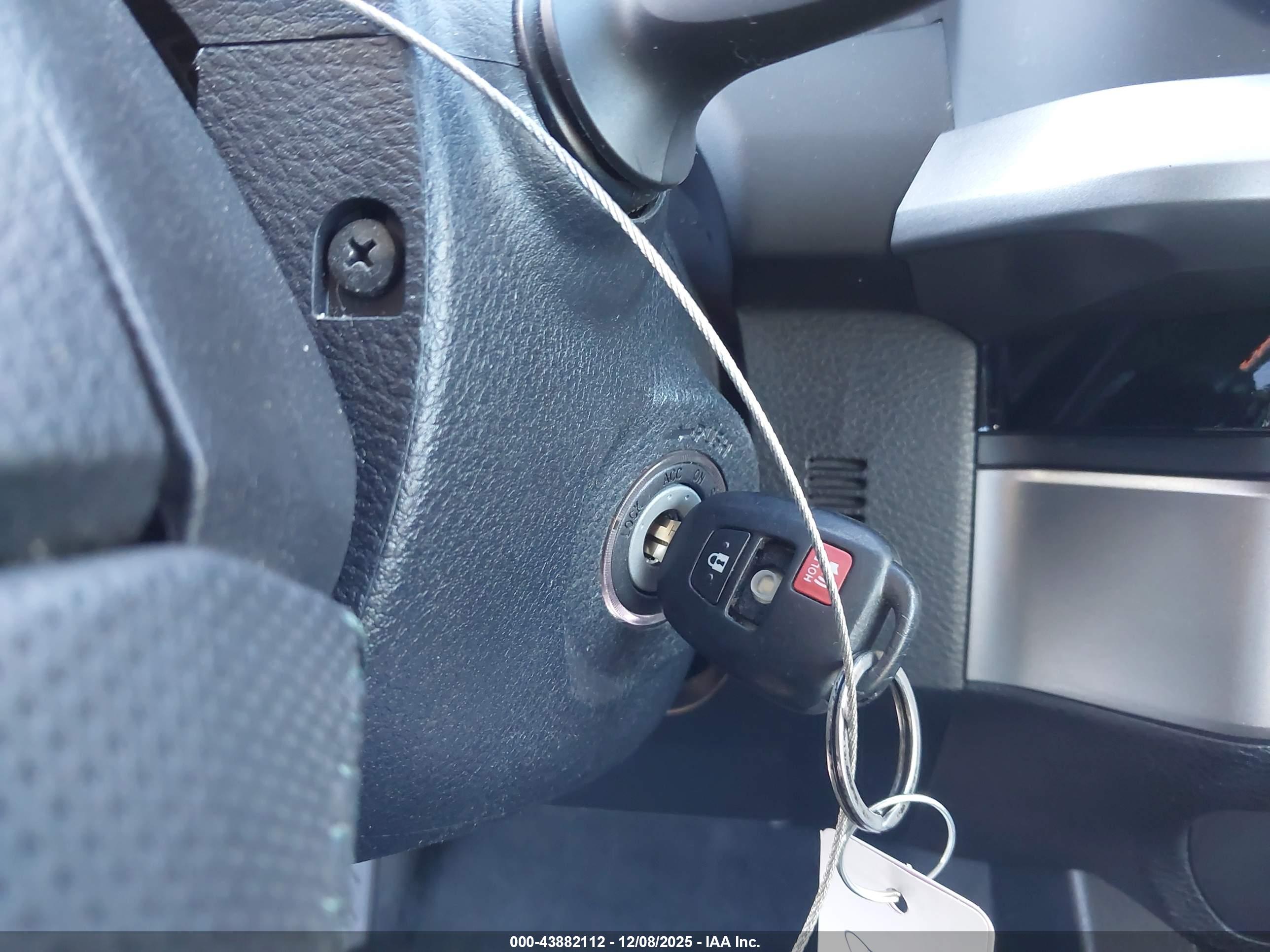 TOYOTA TACOMA image 11