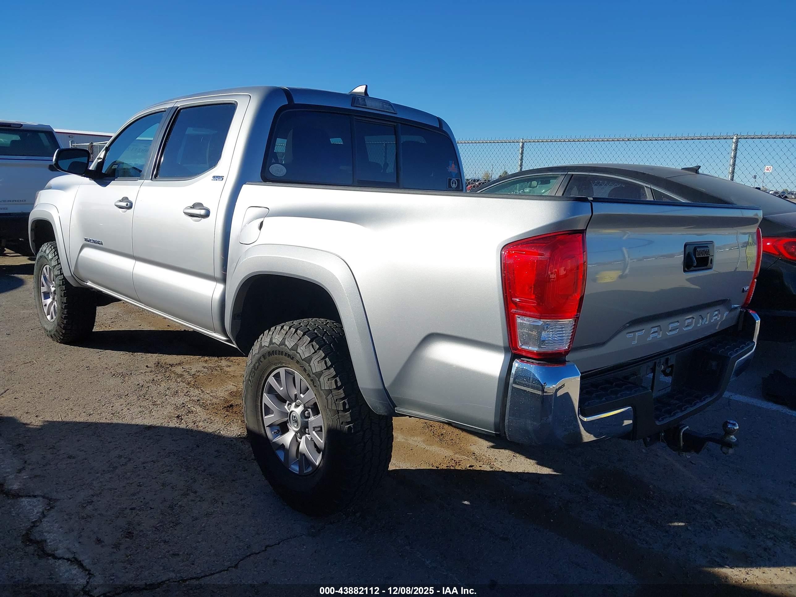 TOYOTA TACOMA image 3