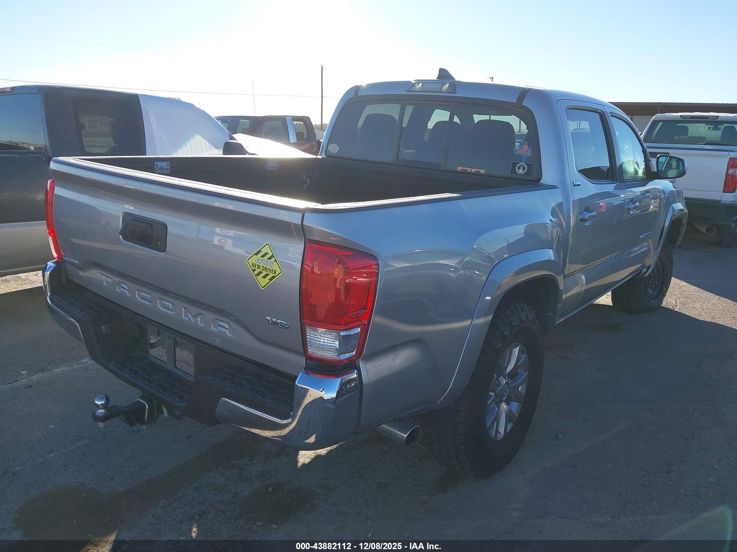 TOYOTA TACOMA image 4