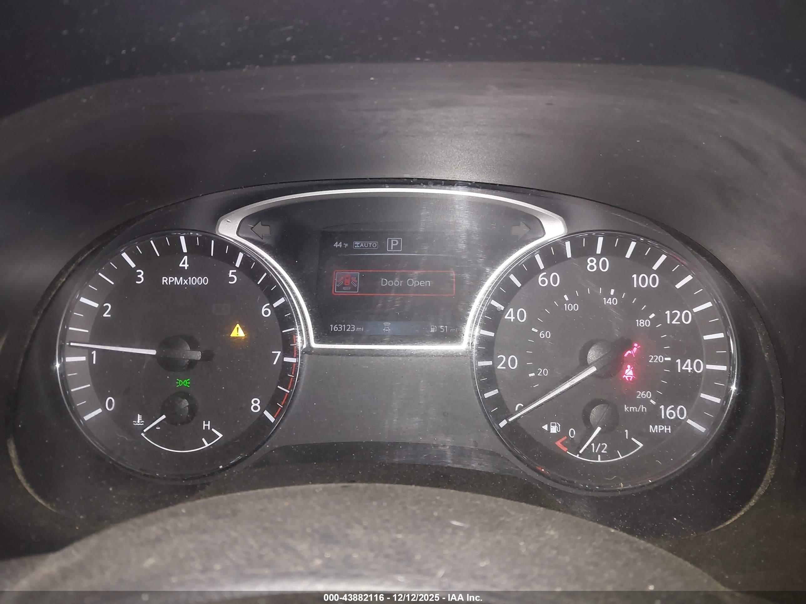 NISSAN PATHFINDER image 7