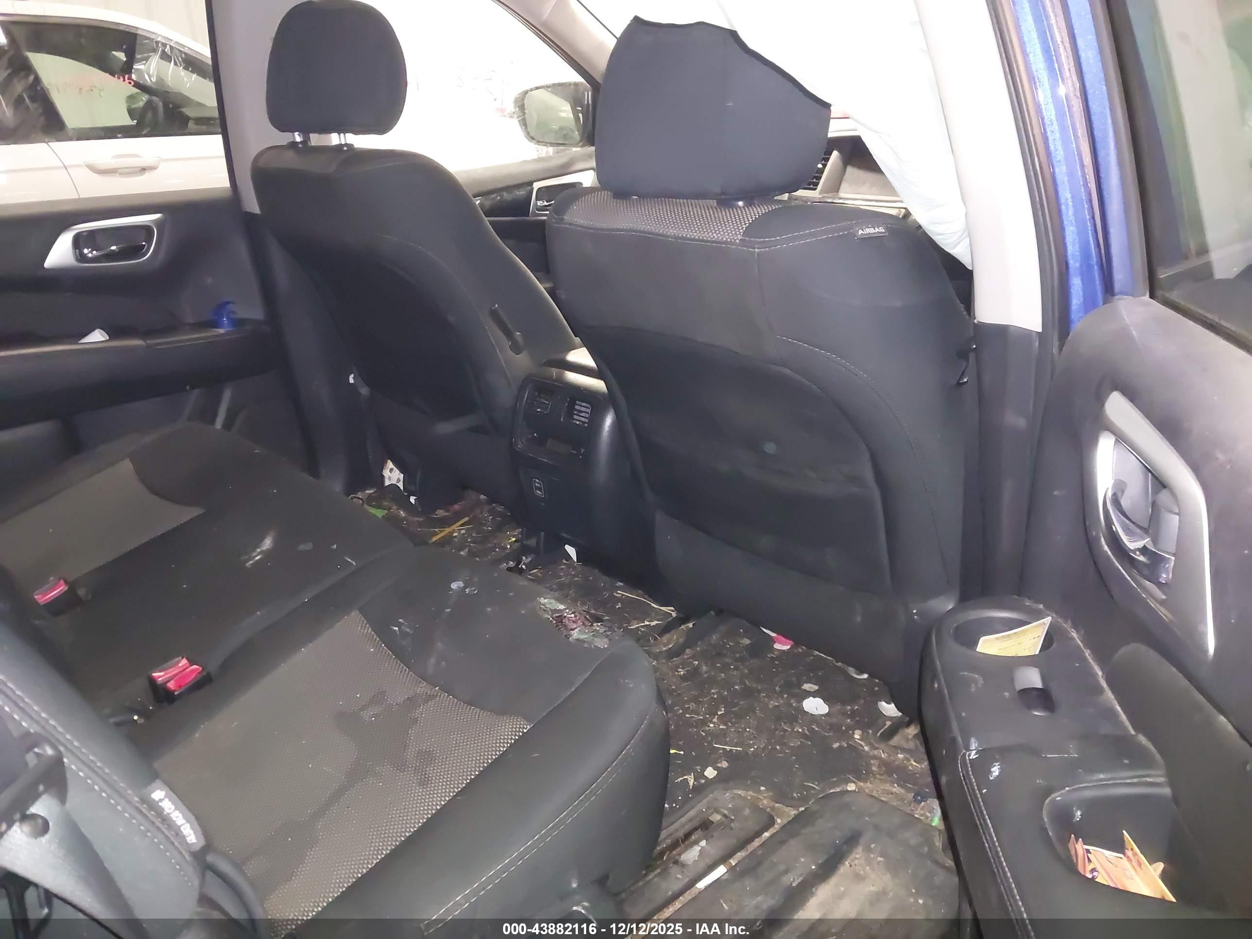 NISSAN PATHFINDER image 8