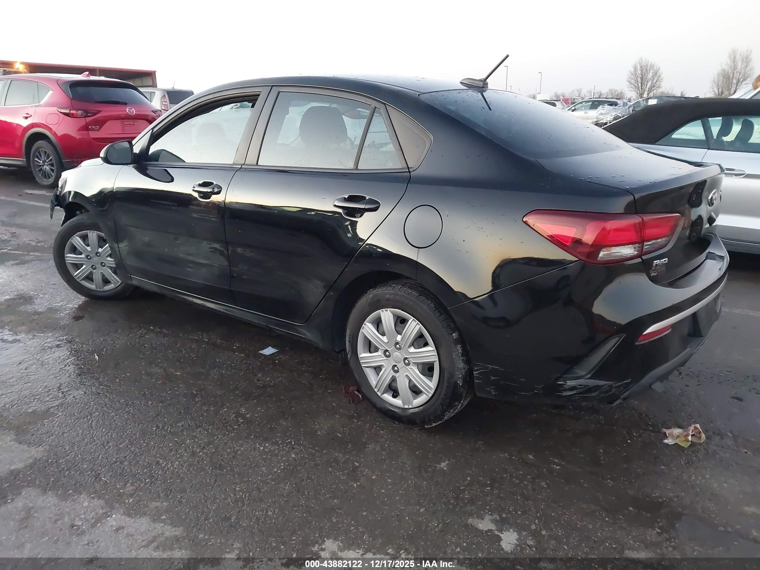 KIA RIO image 3