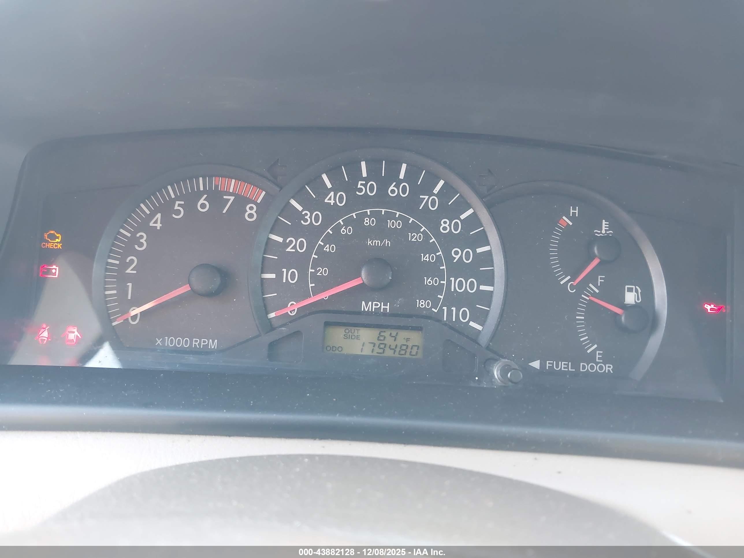TOYOTA COROLLA image 7