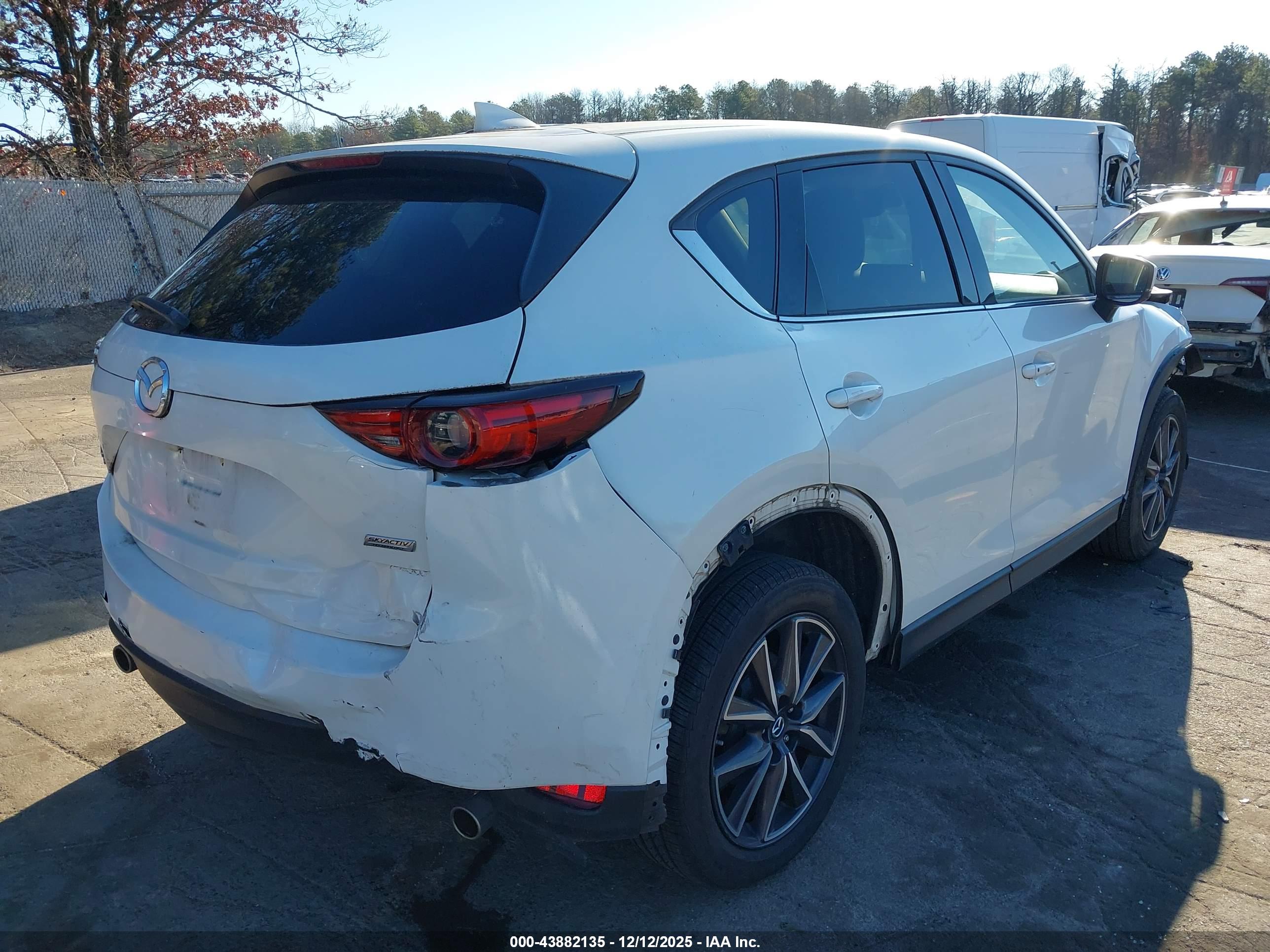 MAZDA CX-5 image 4