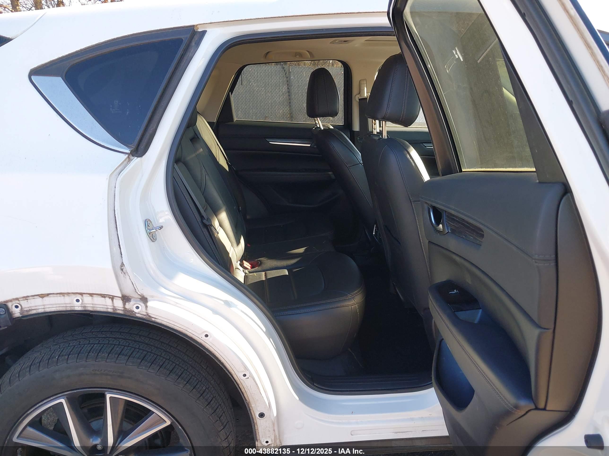 MAZDA CX-5 image 8