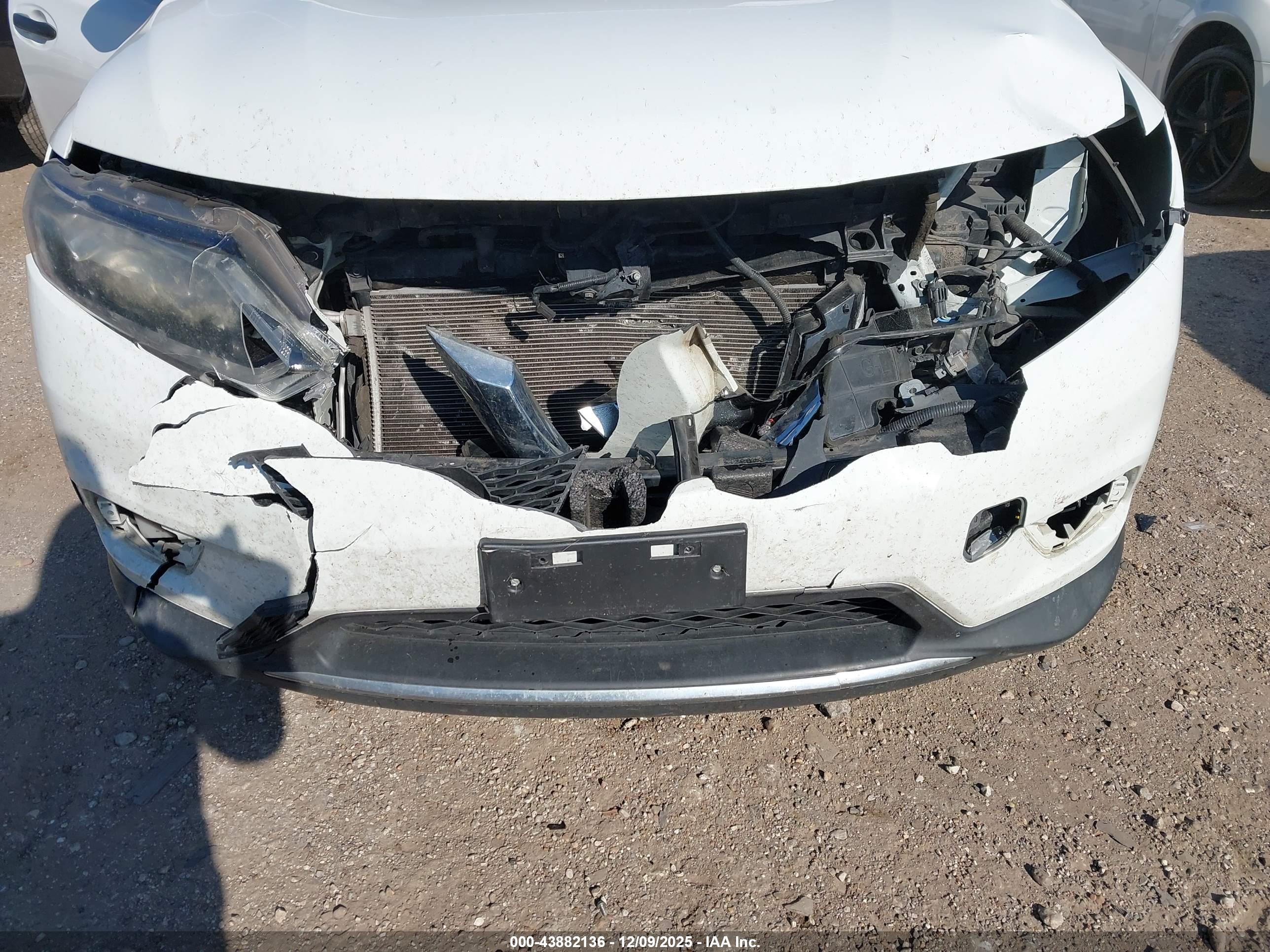 NISSAN ROGUE image 6