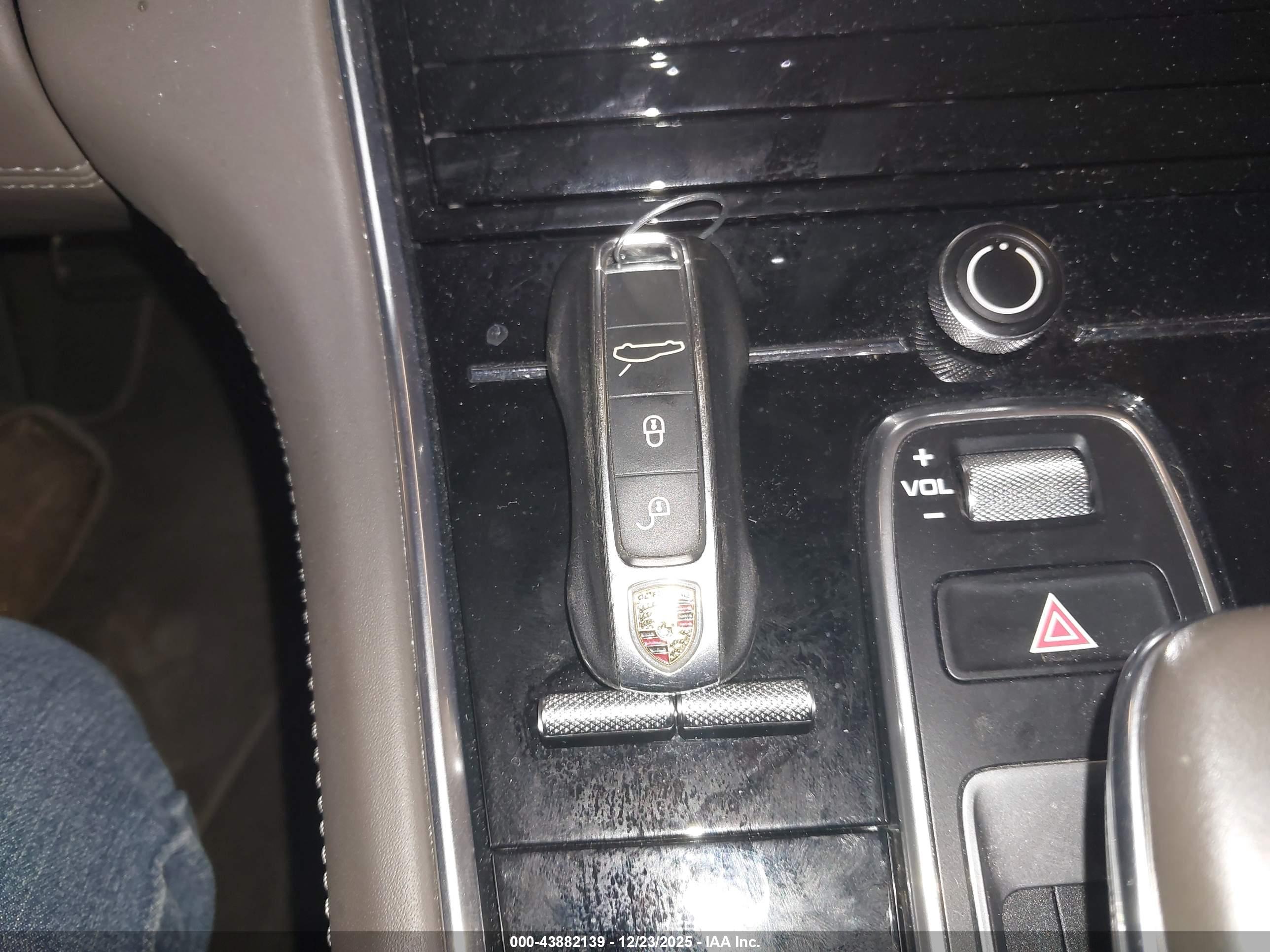 PORSCHE PANAMERA image 11