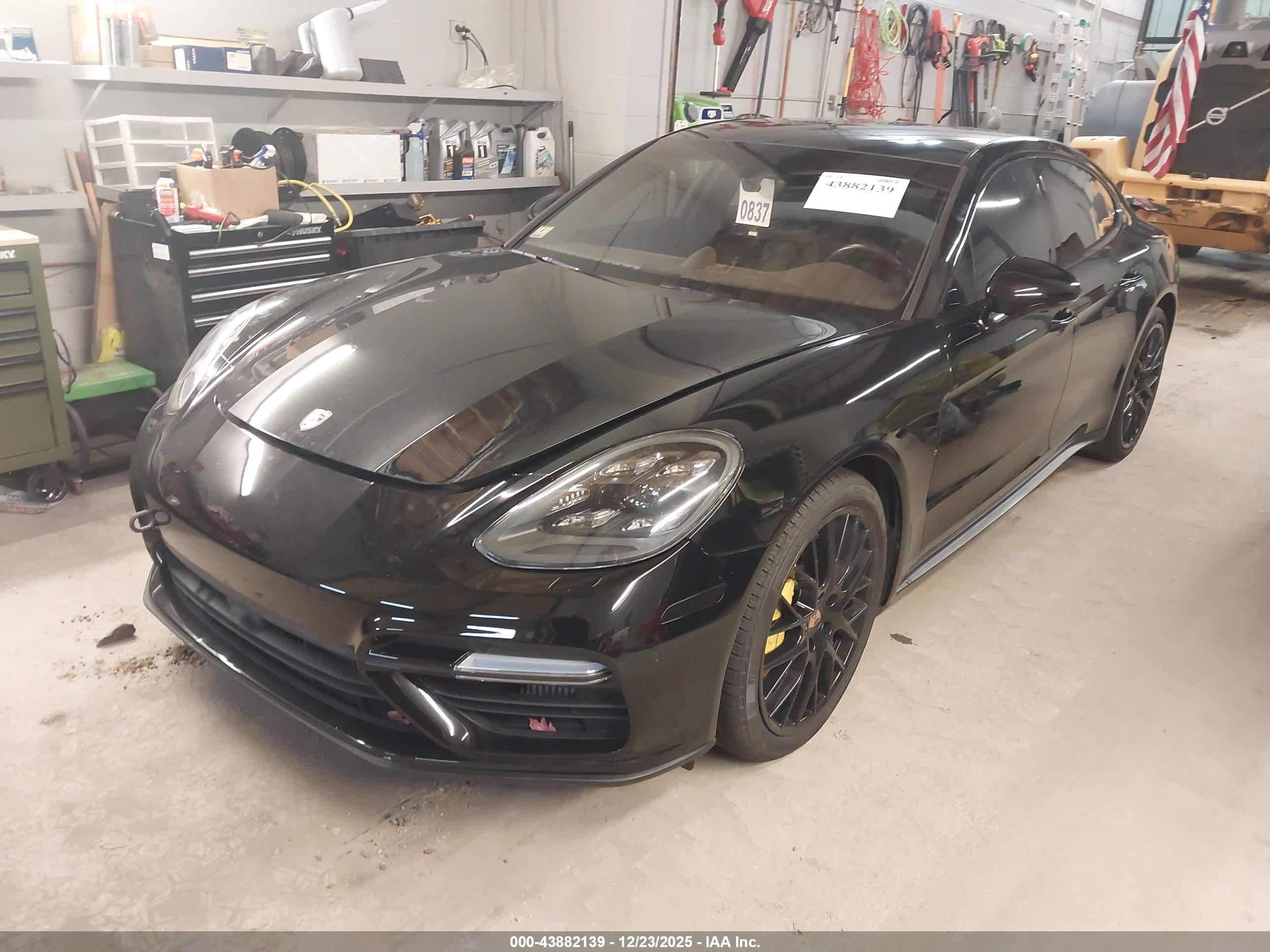 PORSCHE PANAMERA image 2