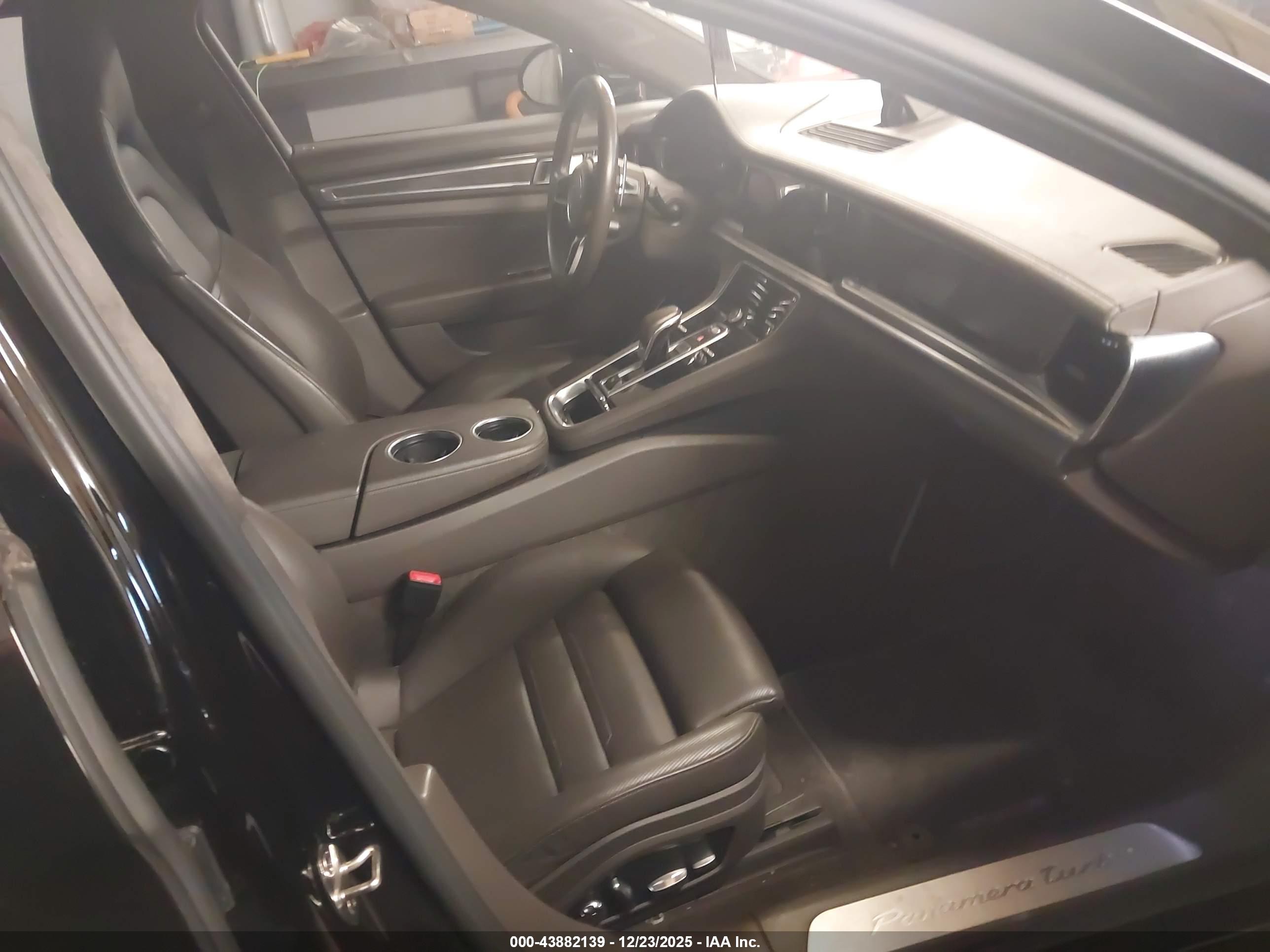 PORSCHE PANAMERA image 5