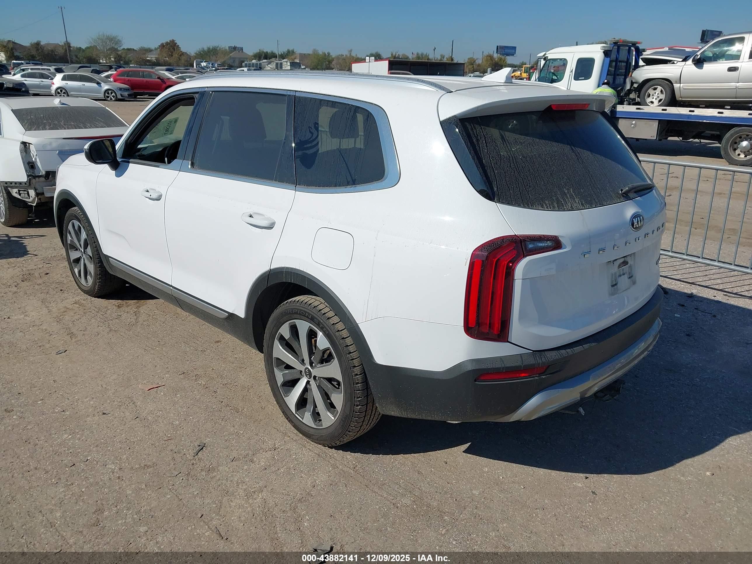 KIA TELLURIDE image 3