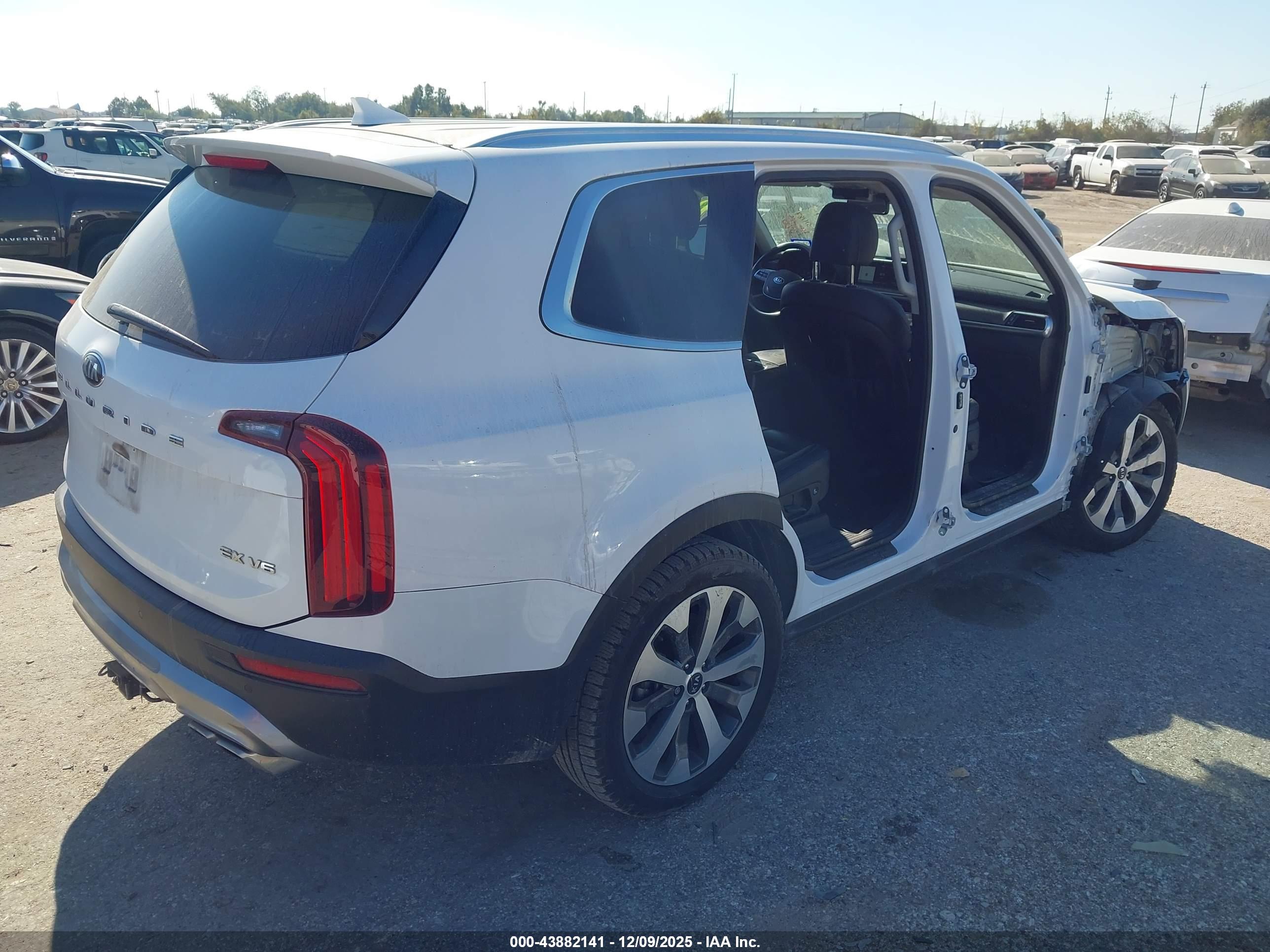 KIA TELLURIDE image 4