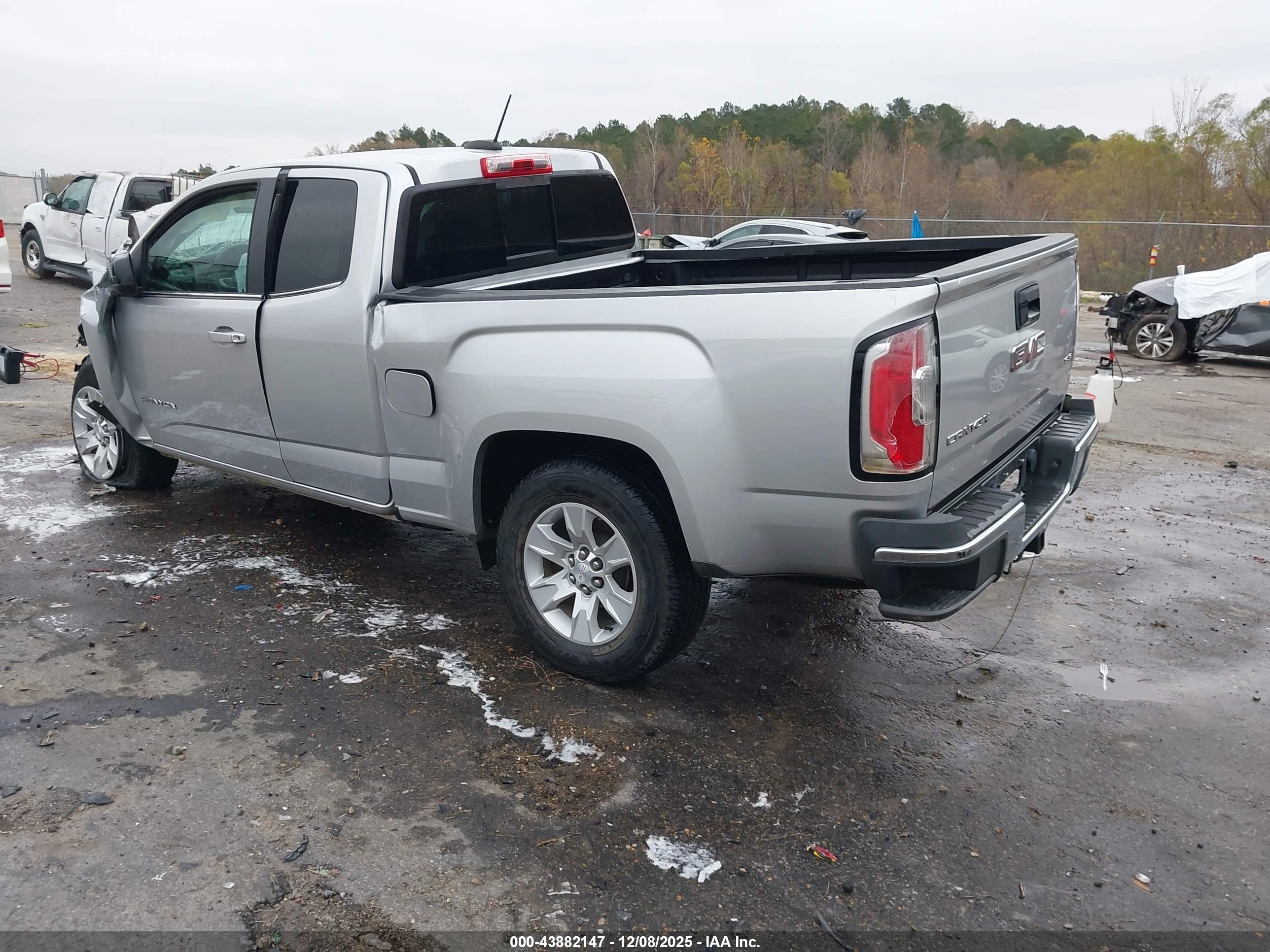 GMC CANYON image 3