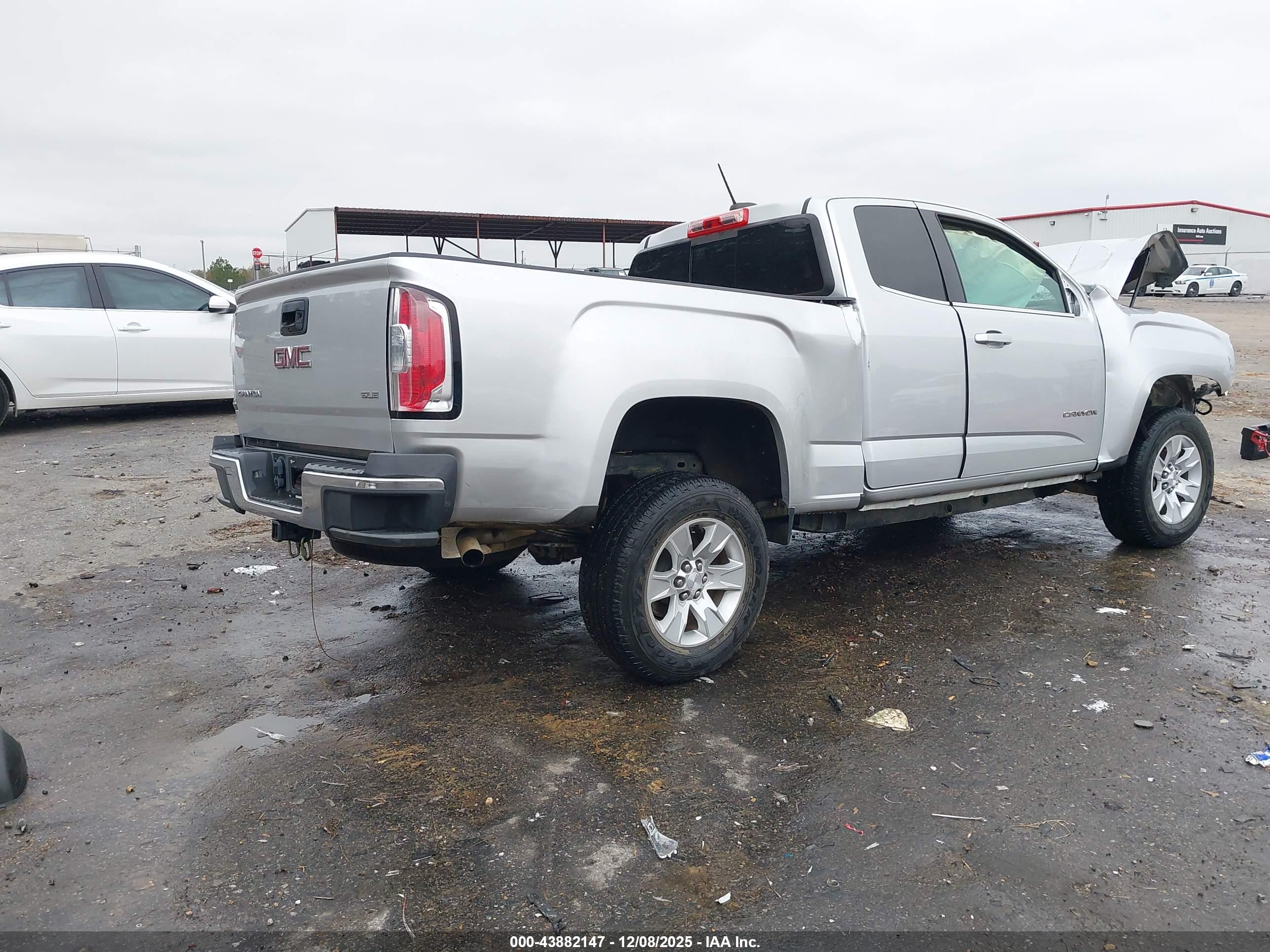 GMC CANYON image 4