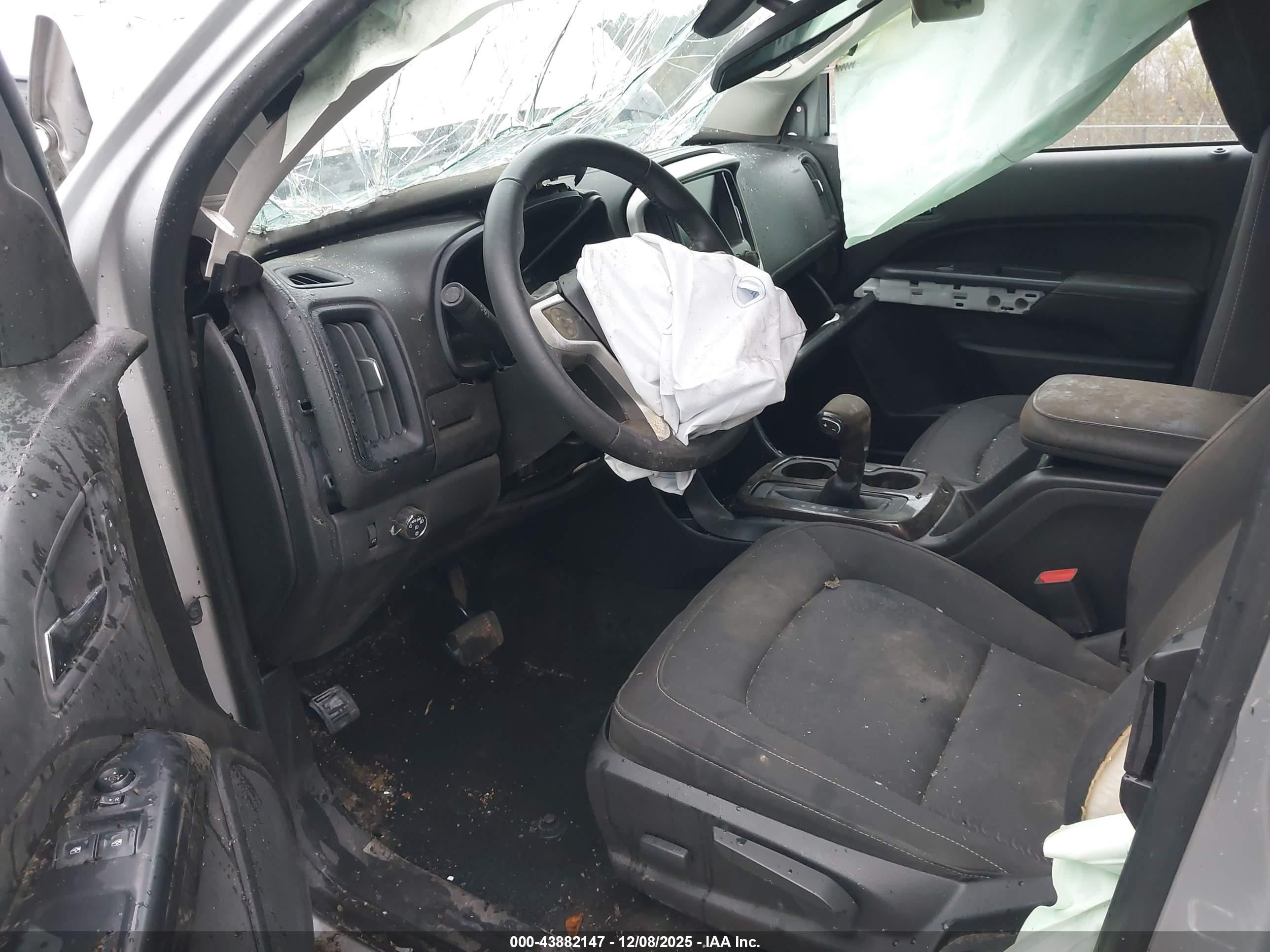 GMC CANYON image 5