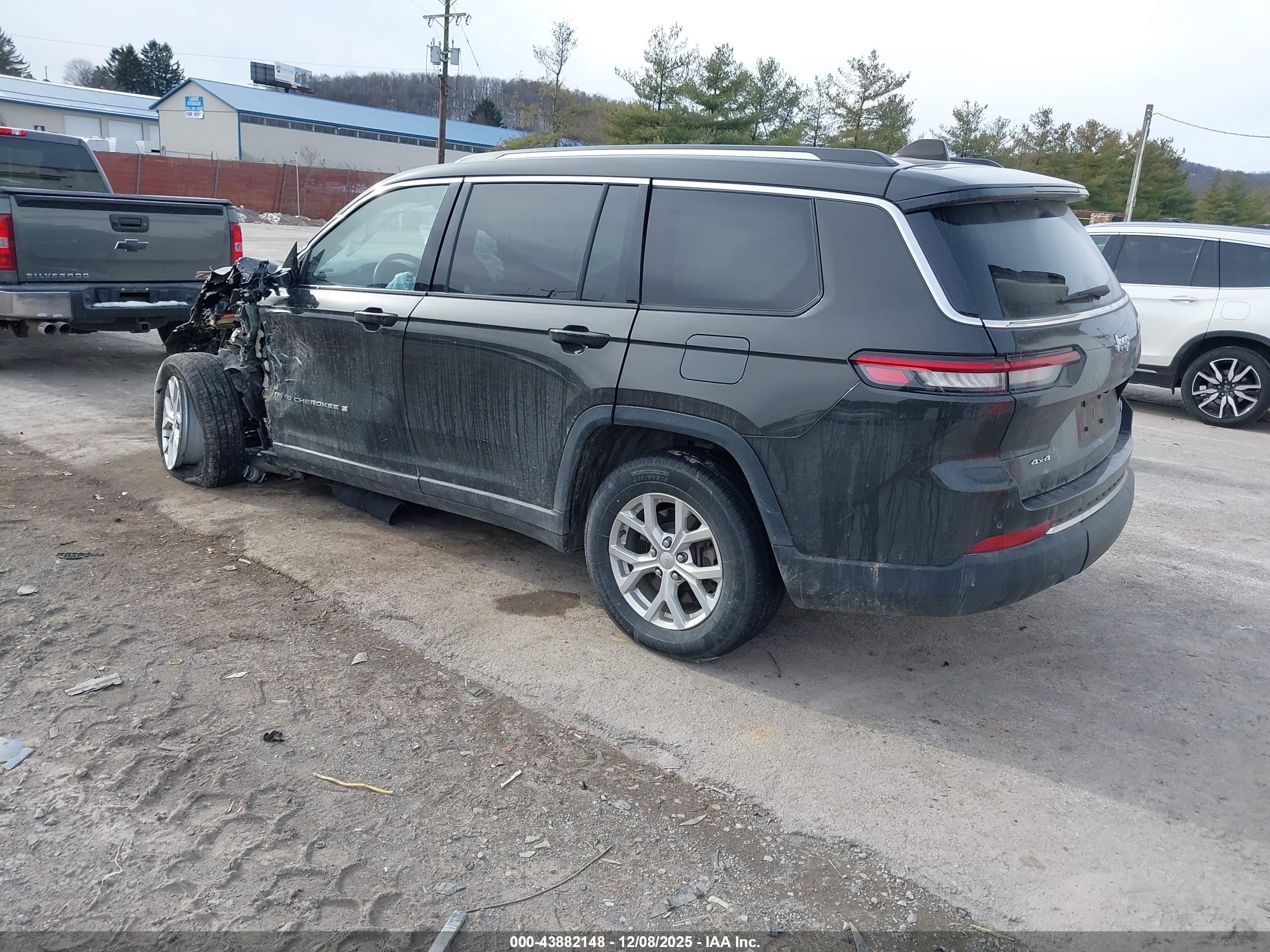 JEEP GRAND image 3