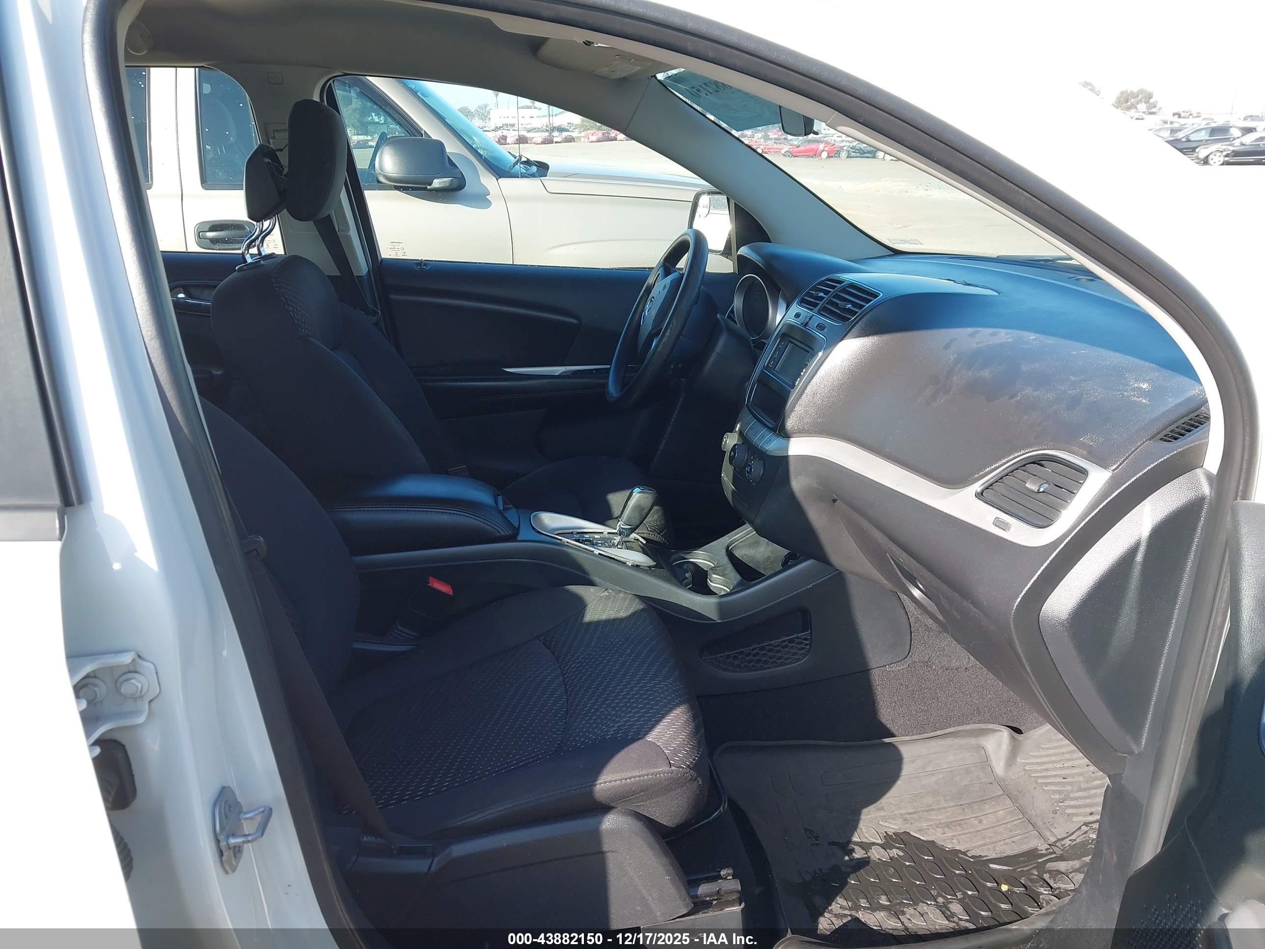 DODGE JOURNEY image 5