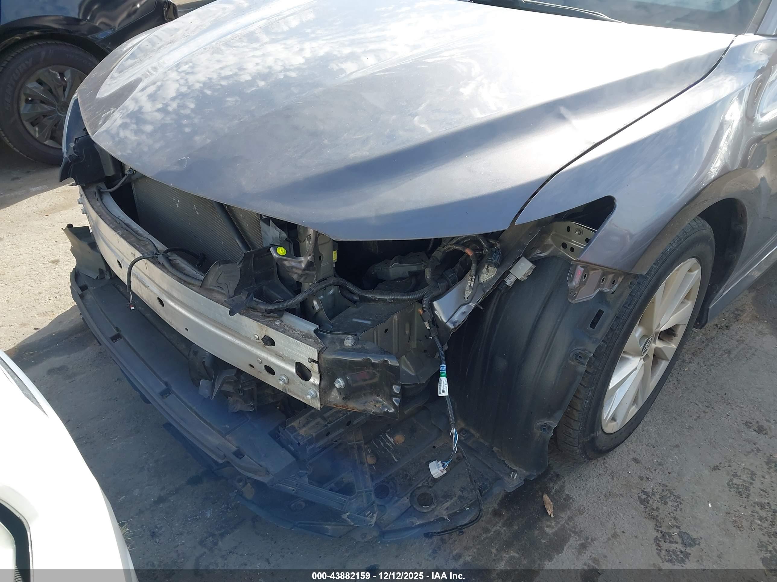 TOYOTA CAMRY image 6
