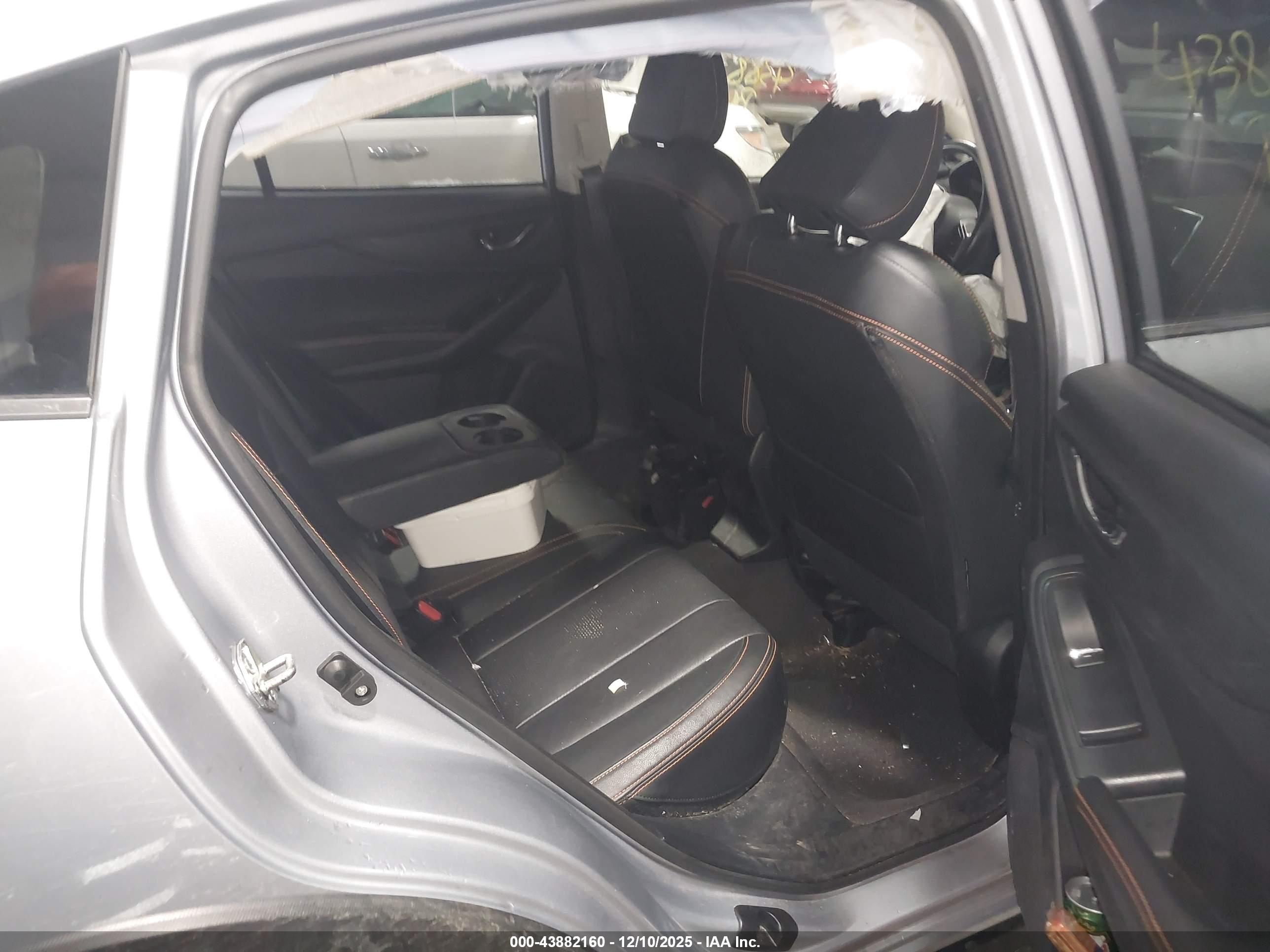 SUBARU CROSSTREK image 8