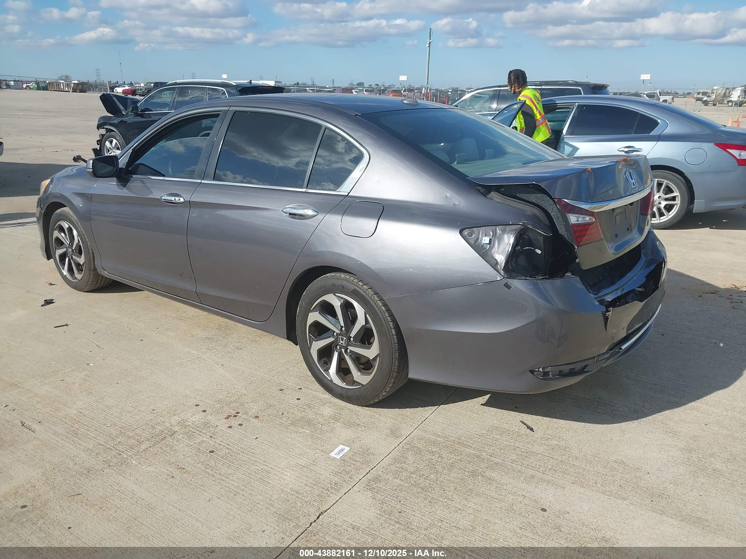 HONDA ACCORD image 3