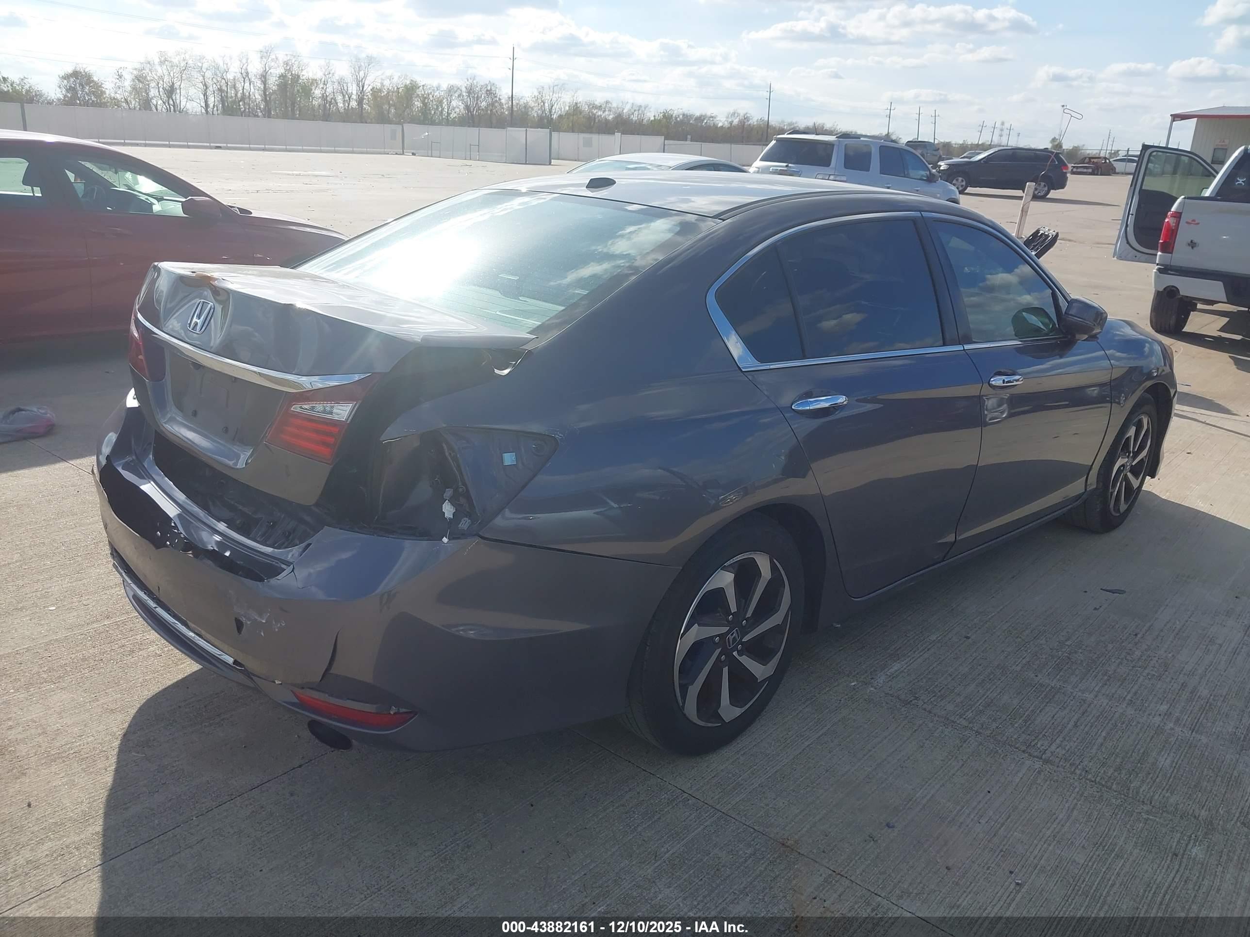 HONDA ACCORD image 4