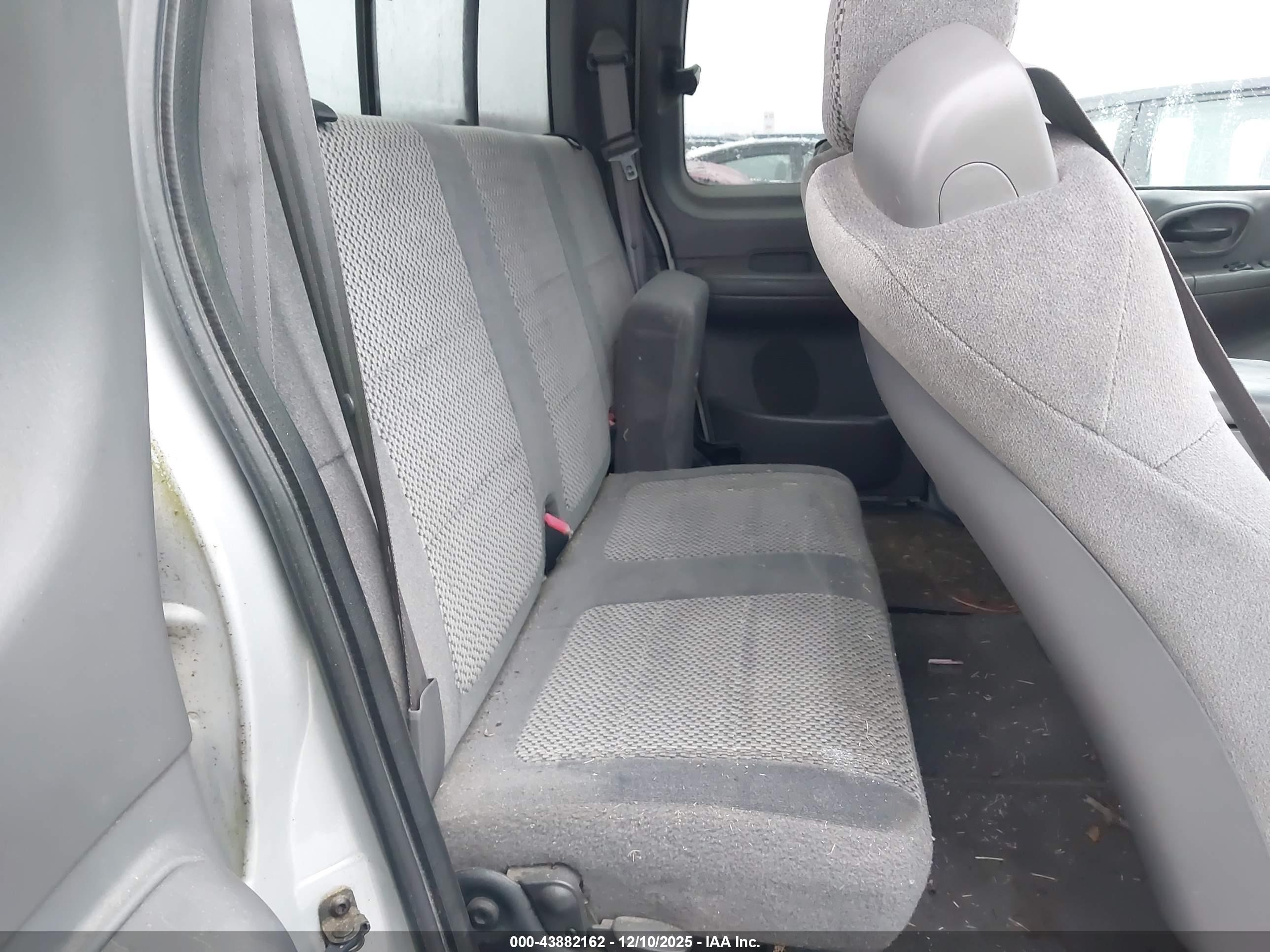 FORD F-150 image 8
