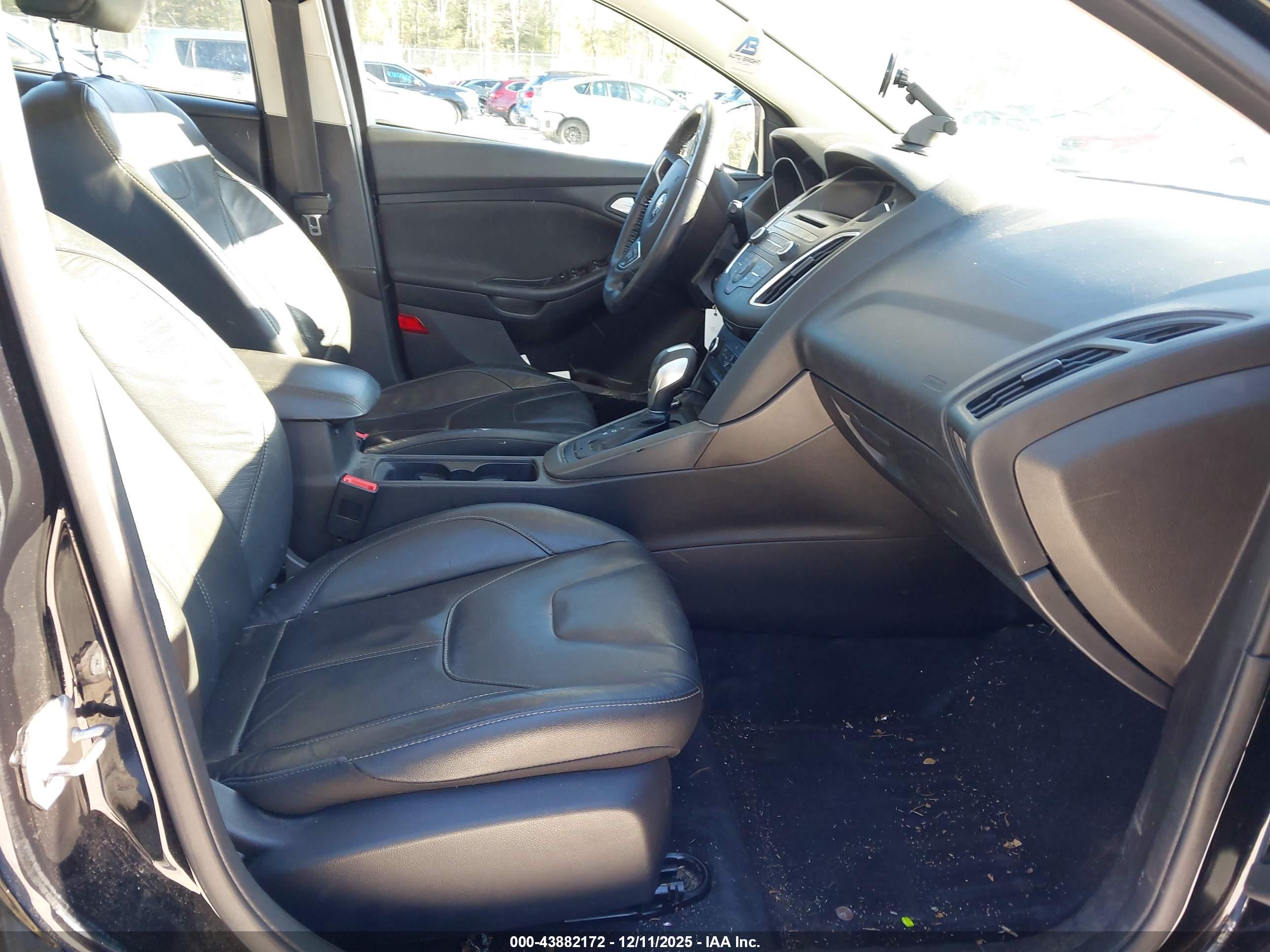 FORD FOCUS image 5