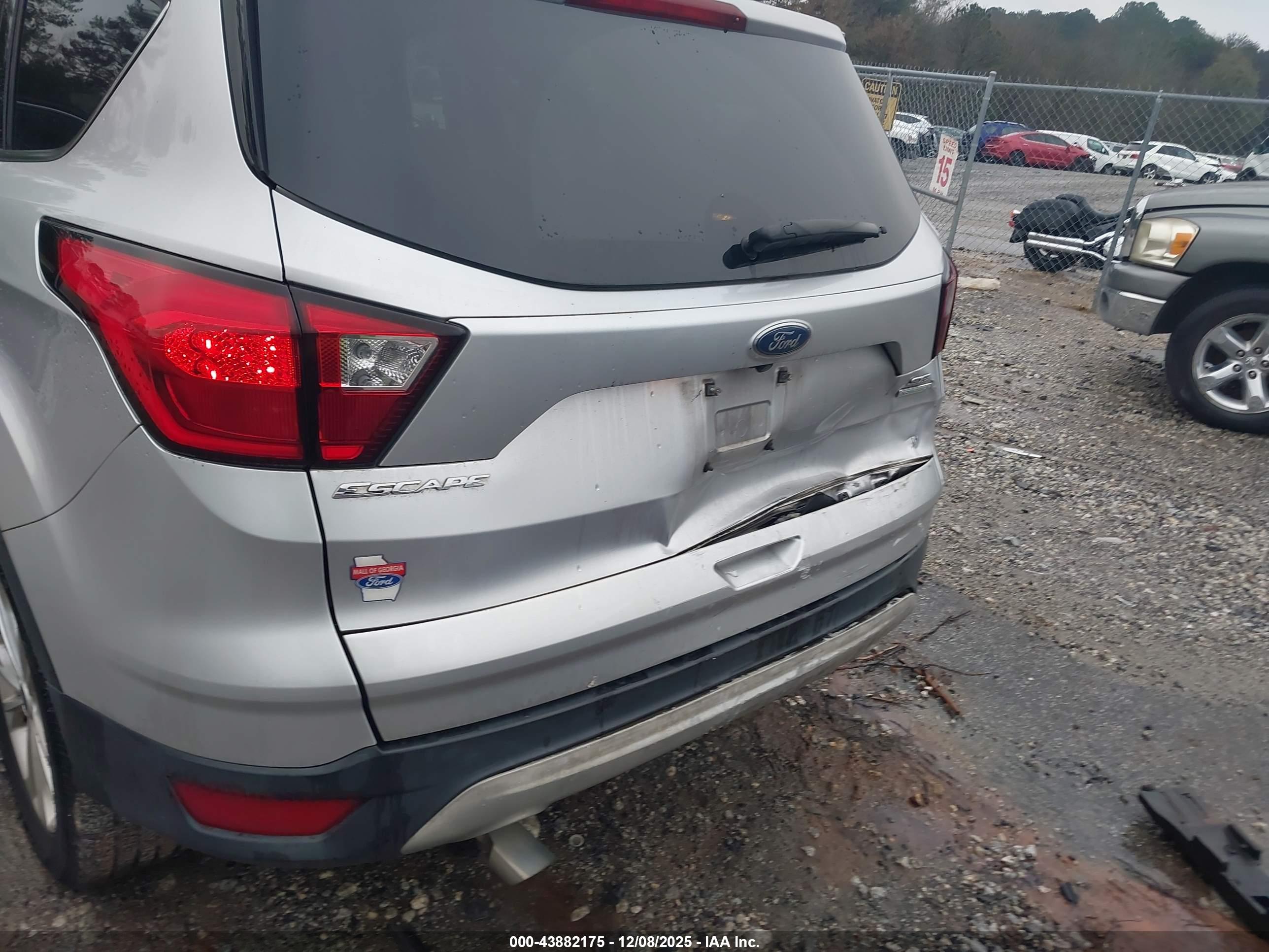 FORD ESCAPE image 6
