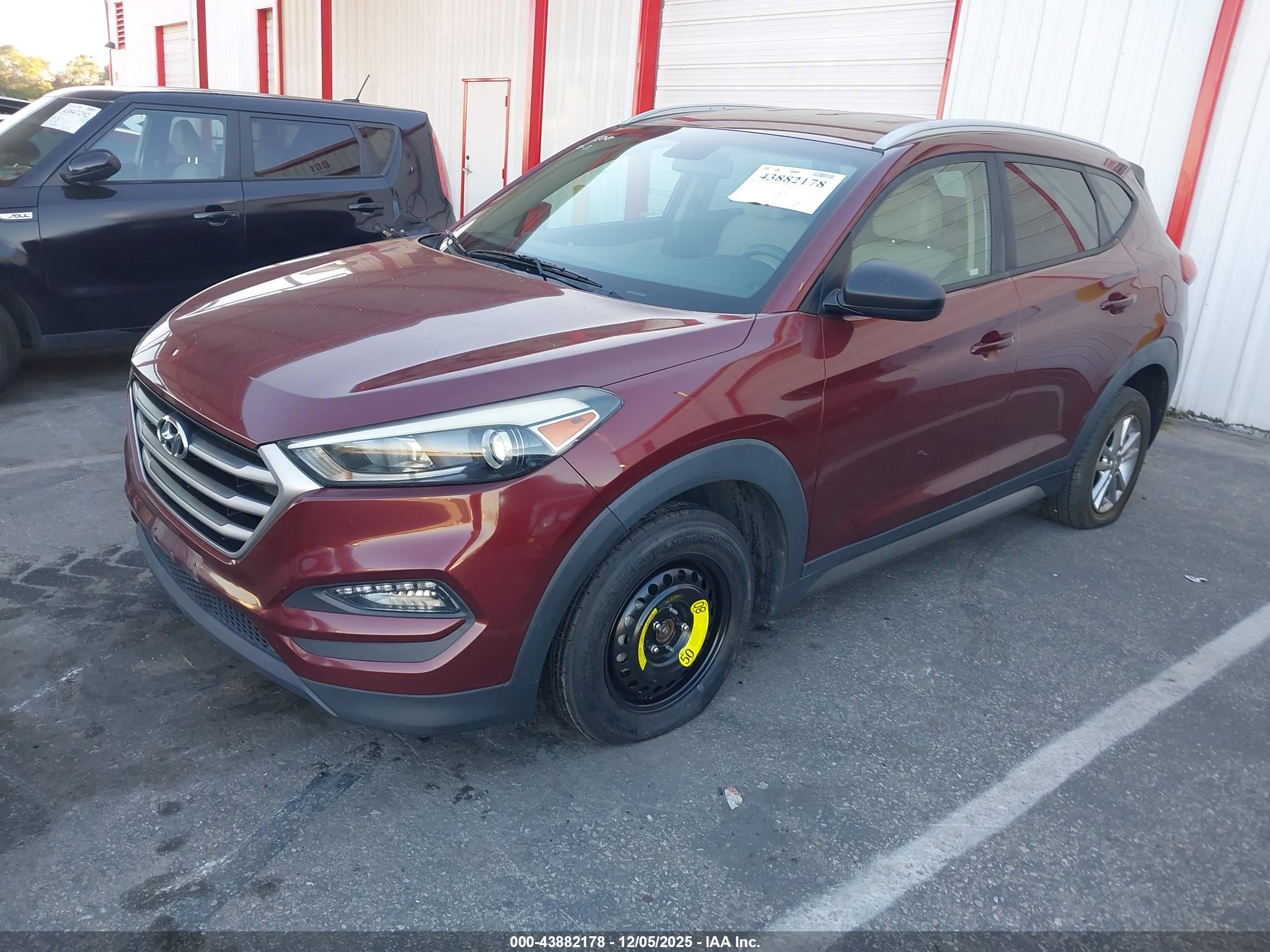 HYUNDAI TUCSON image 2