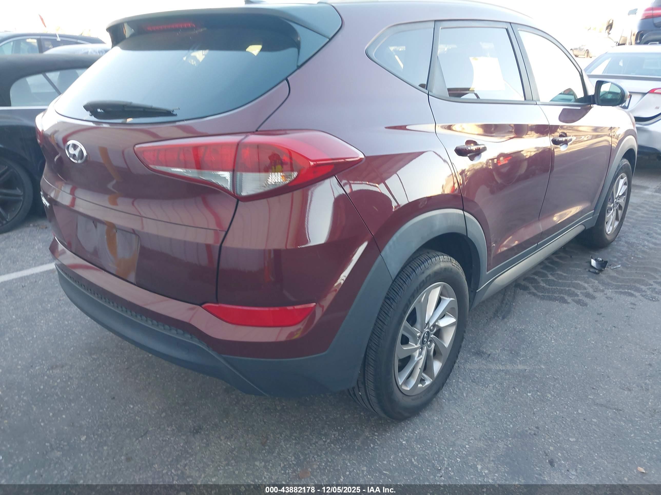 HYUNDAI TUCSON image 4