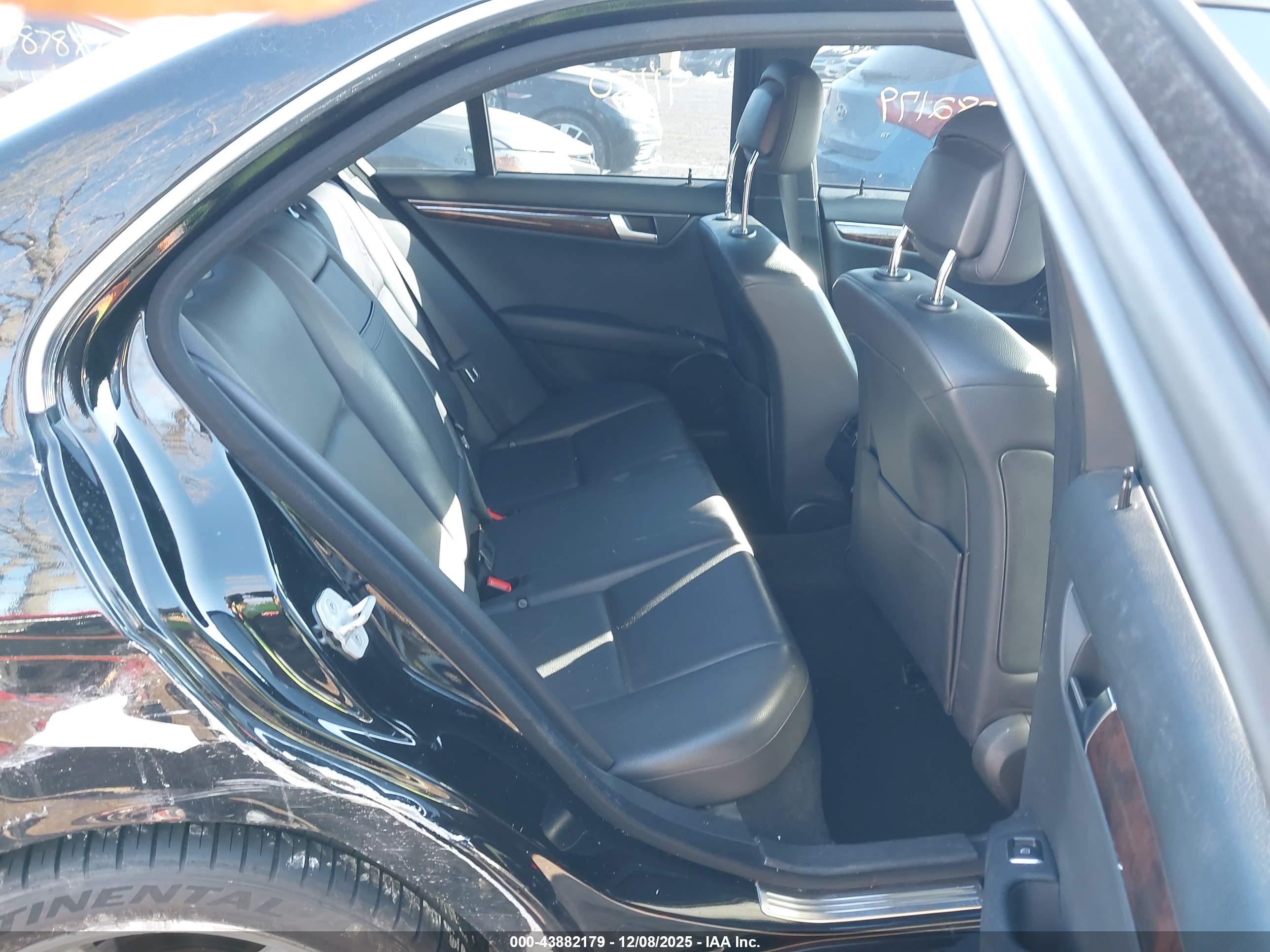 MERCEDES-BENZ C image 8