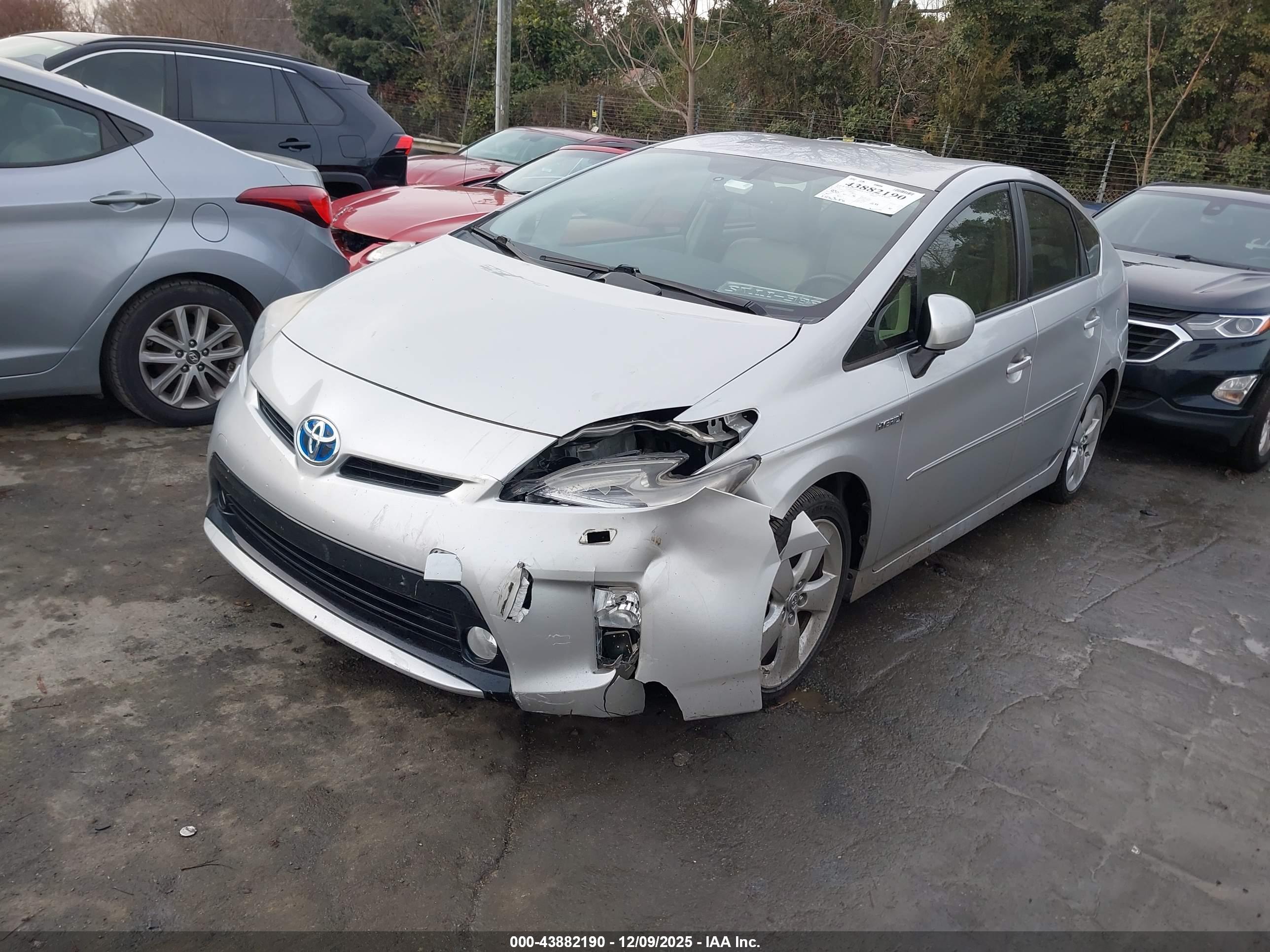 TOYOTA PRIUS image 2