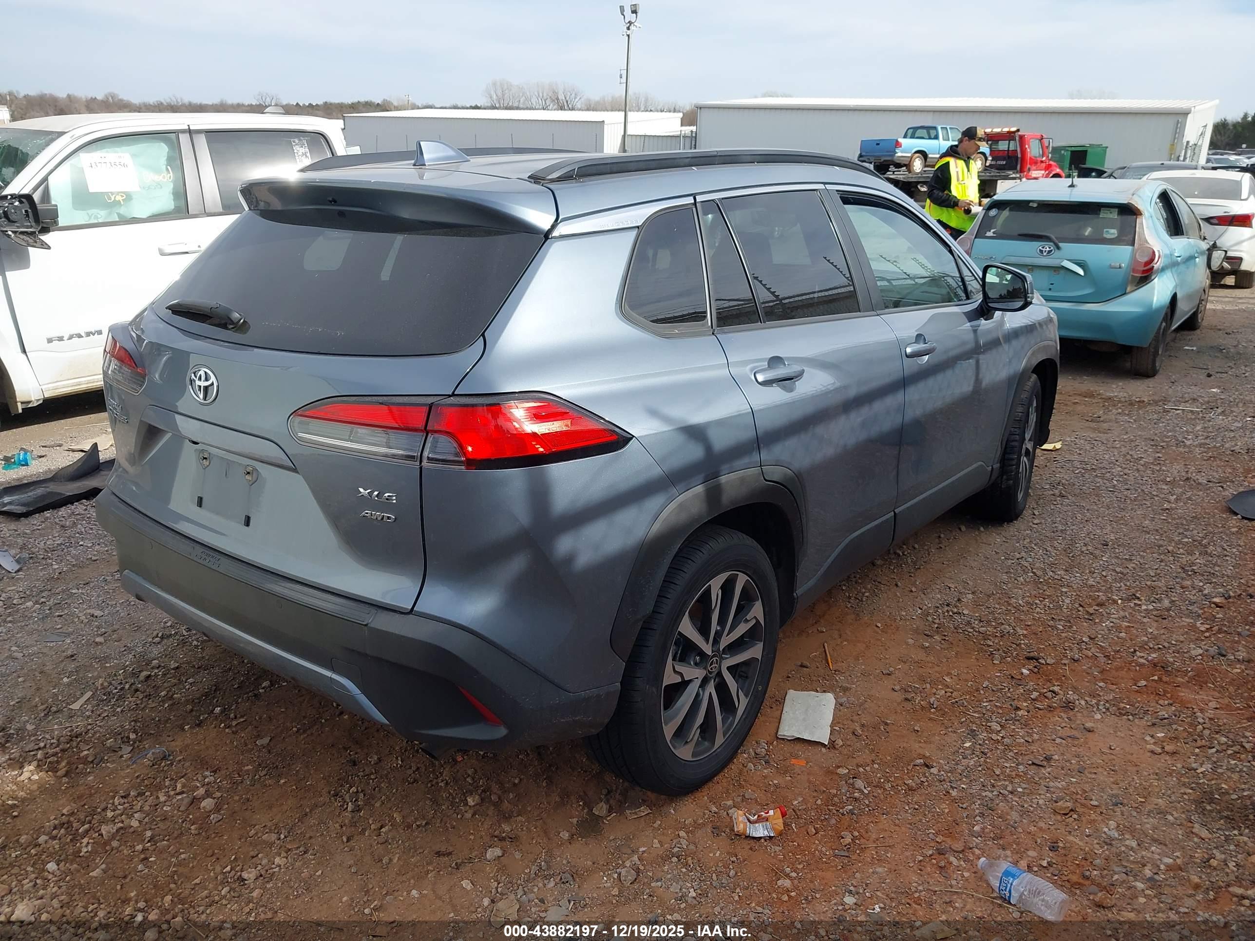 TOYOTA COROLLA image 4