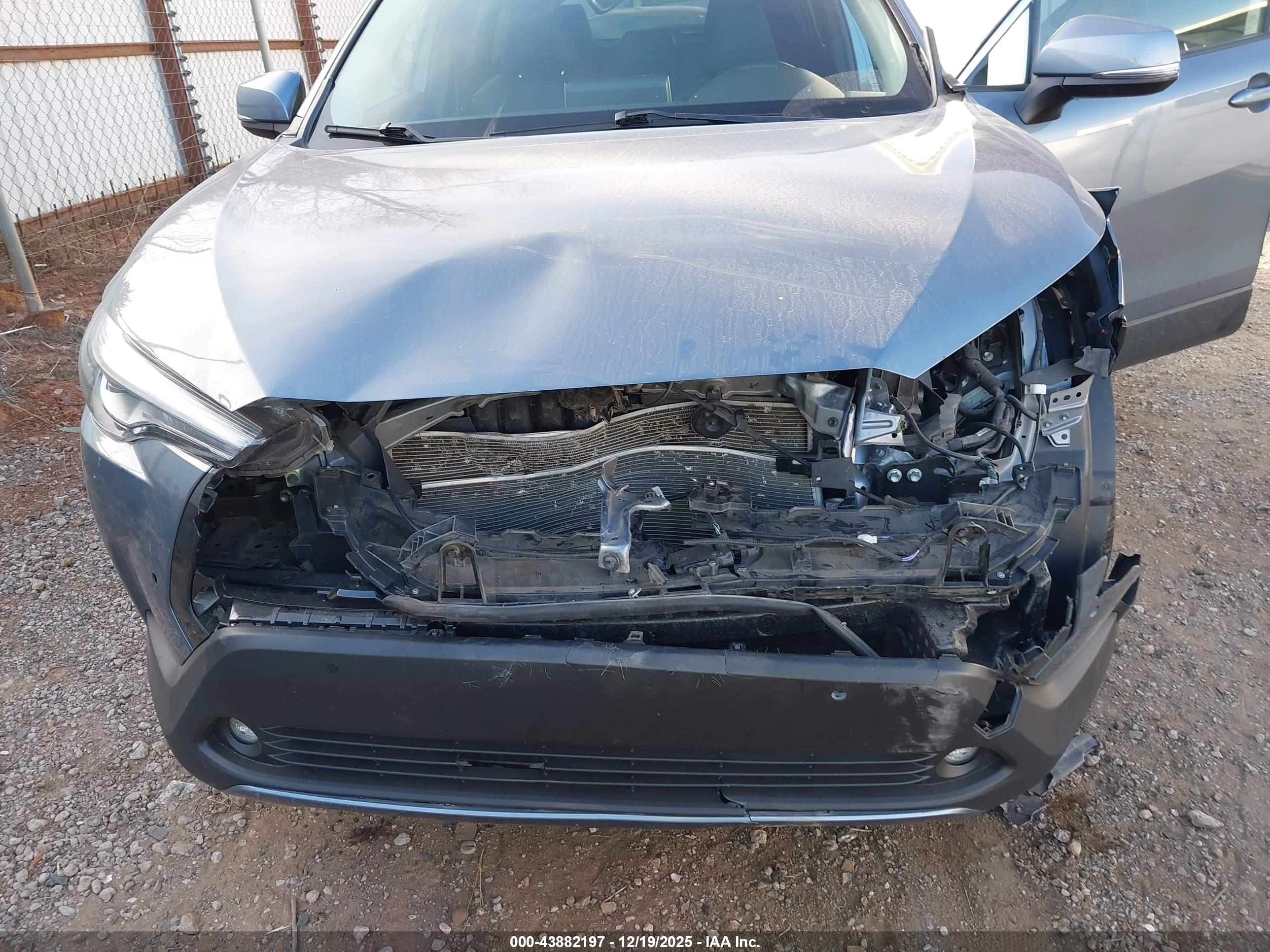 TOYOTA COROLLA image 6