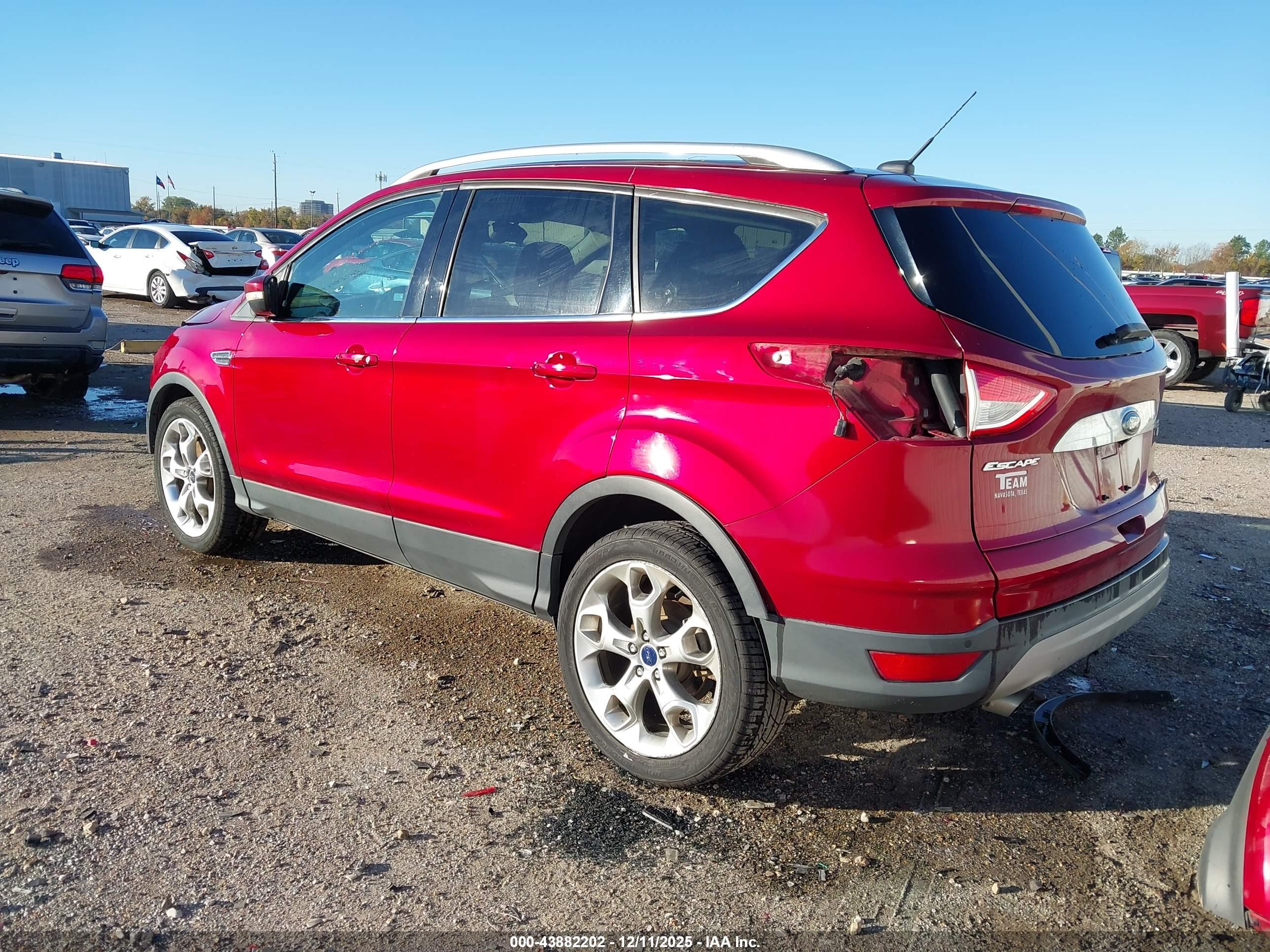 FORD ESCAPE image 3