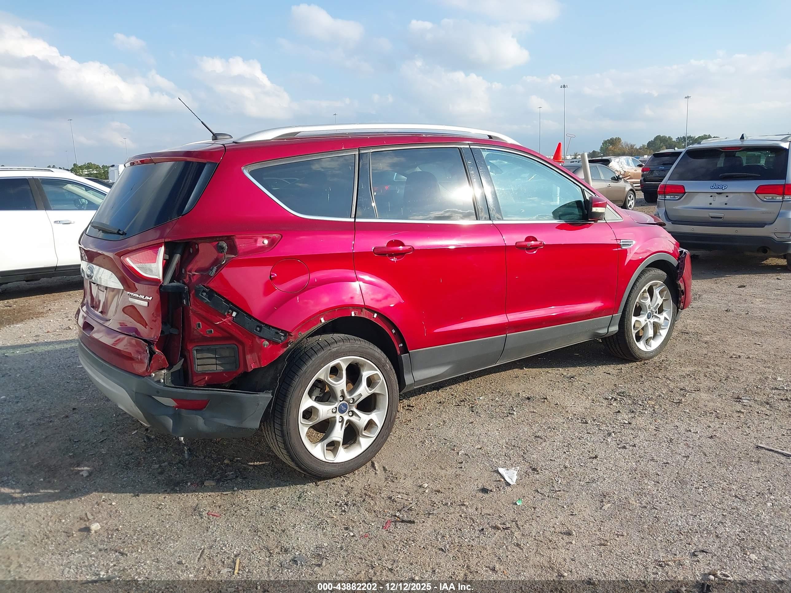 FORD ESCAPE image 4