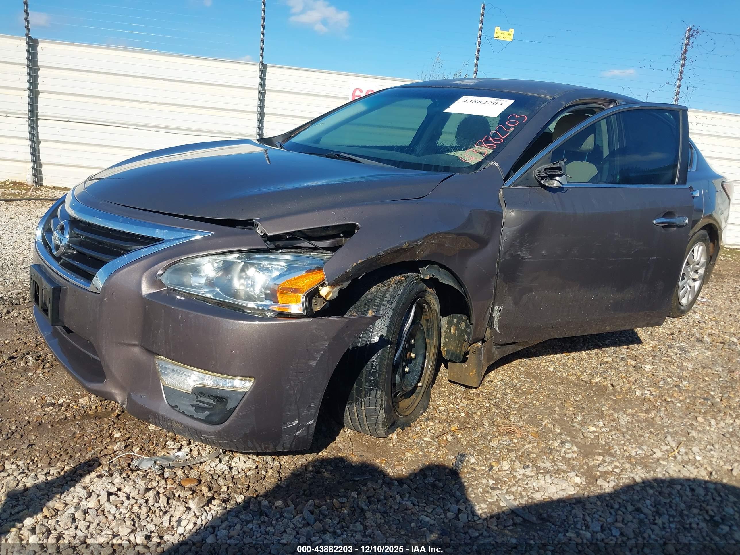 NISSAN ALTIMA image 2