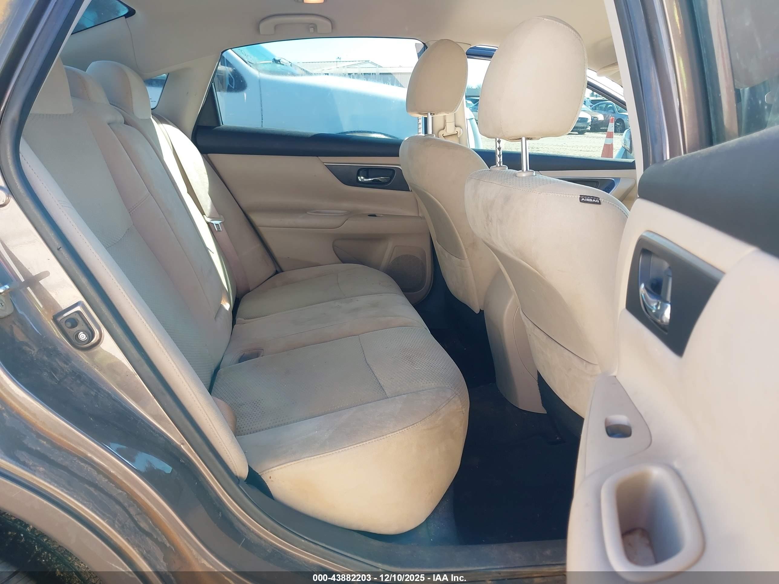 NISSAN ALTIMA image 8