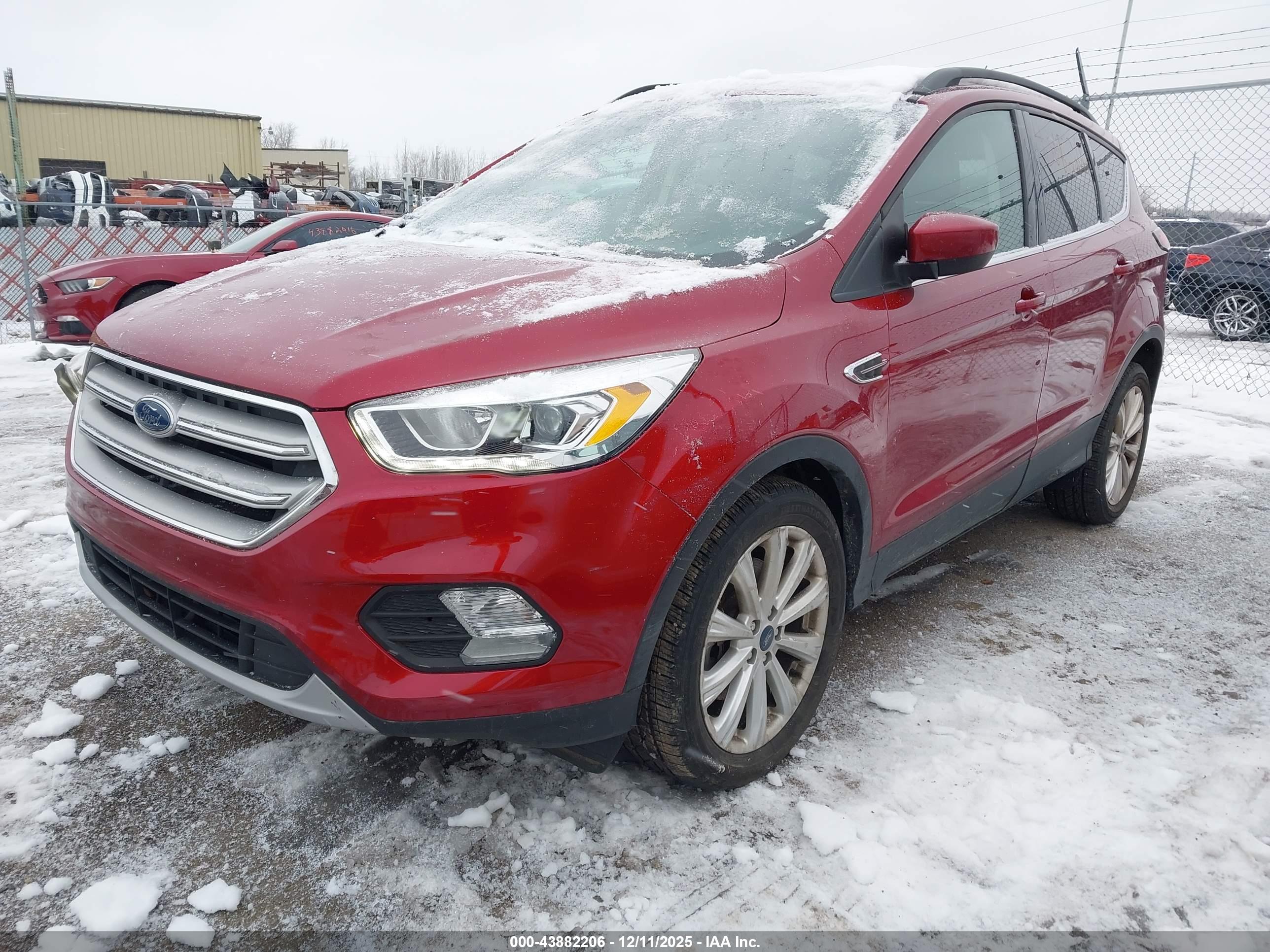 FORD ESCAPE image 2