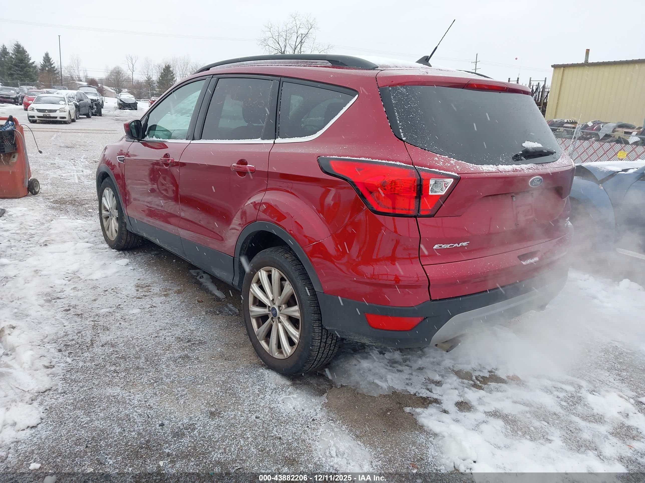 FORD ESCAPE image 3
