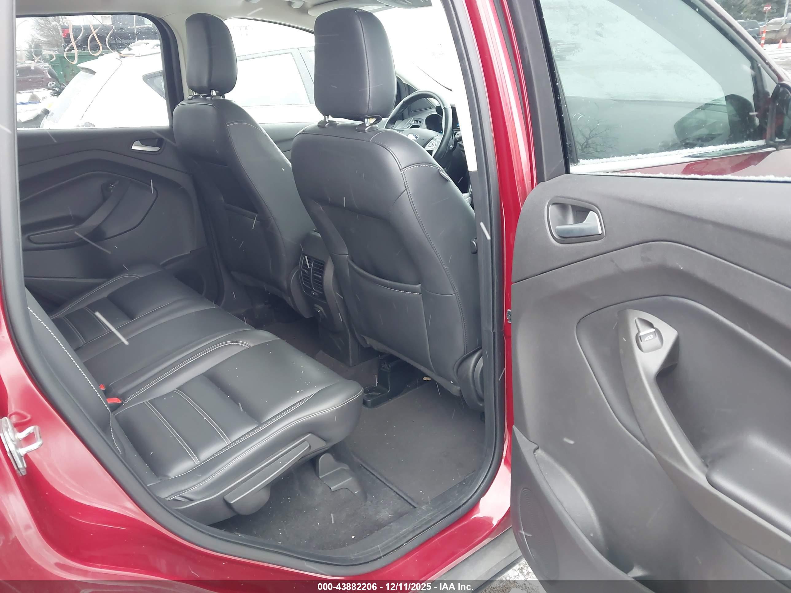 FORD ESCAPE image 8