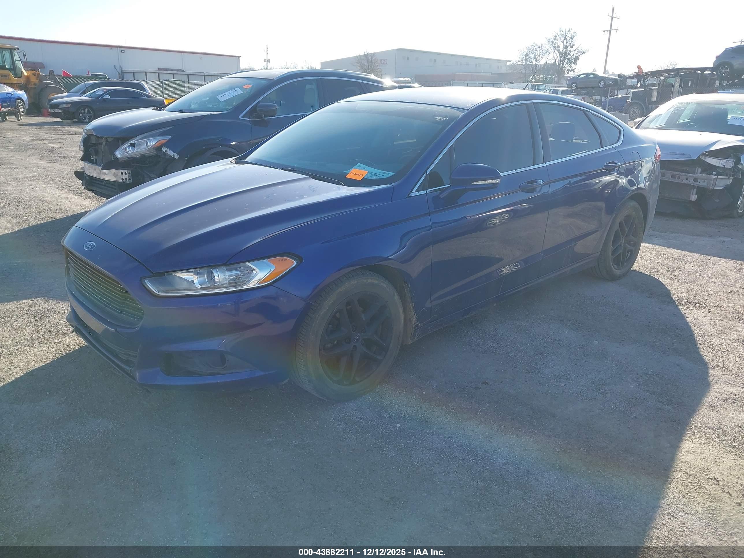 FORD FUSION image 2